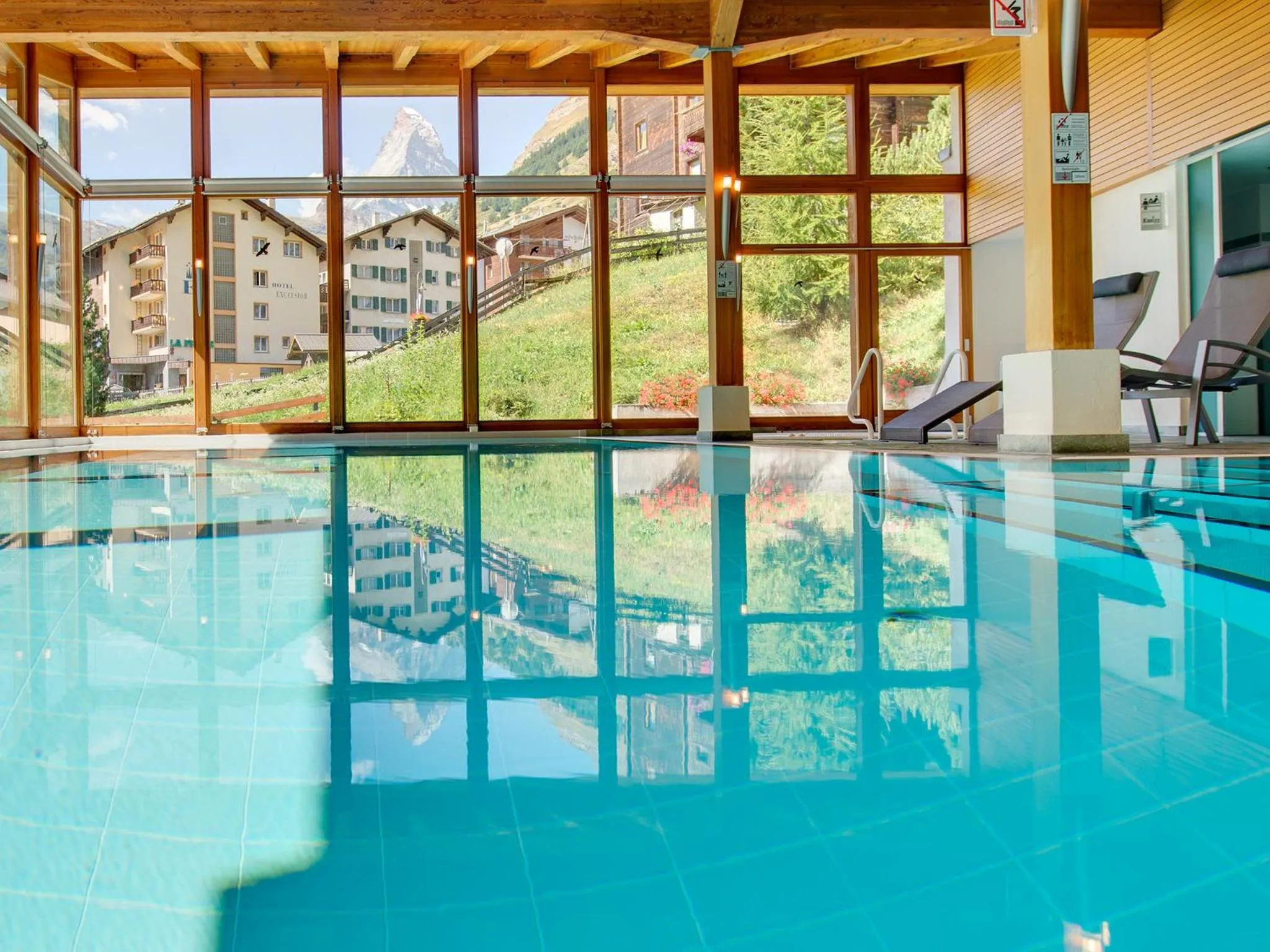 Swimming pool in Hotel Metropol & Spa Zermatt
