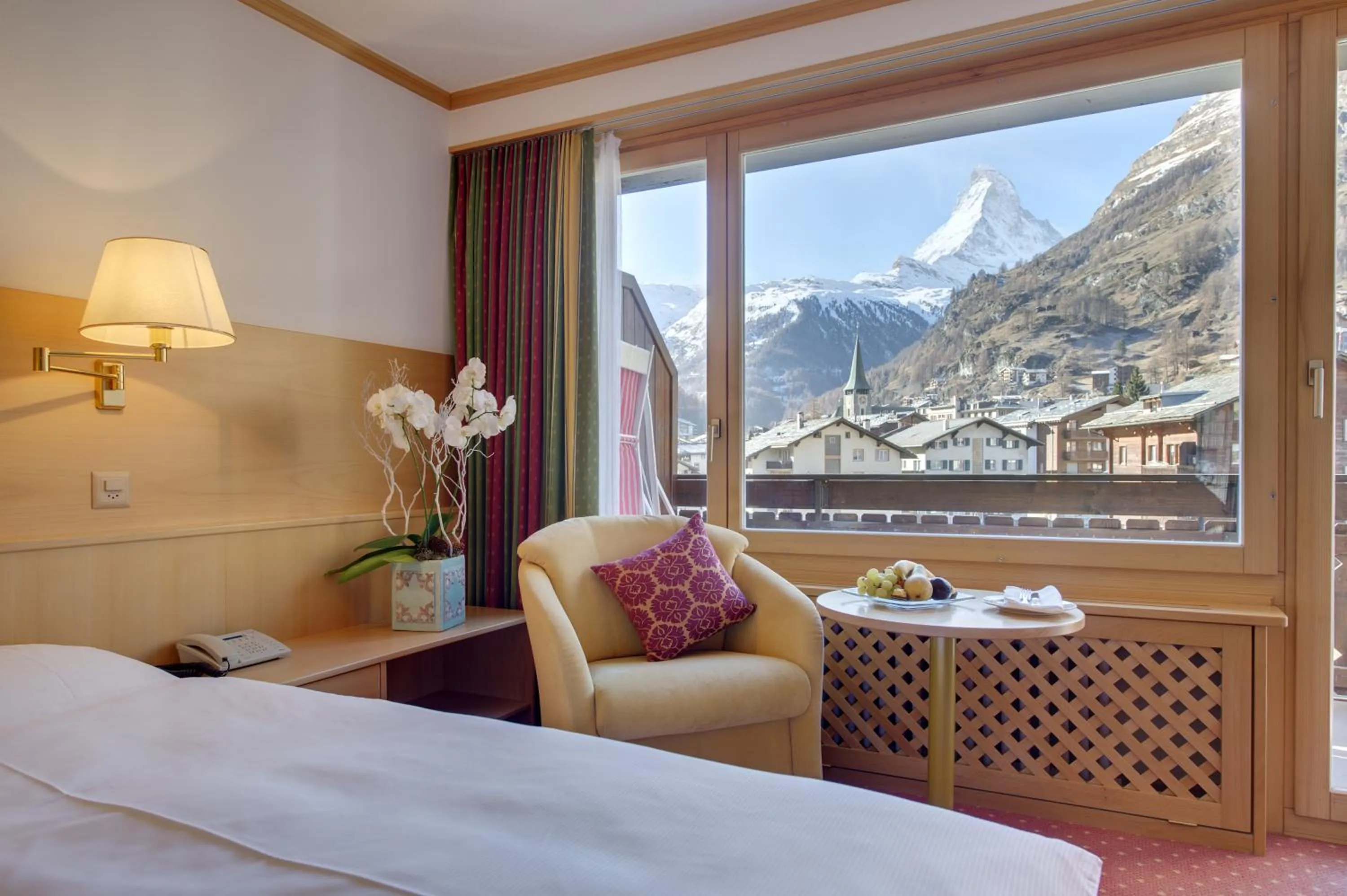 Decorative detail, Bed in Hotel Metropol & Spa Zermatt