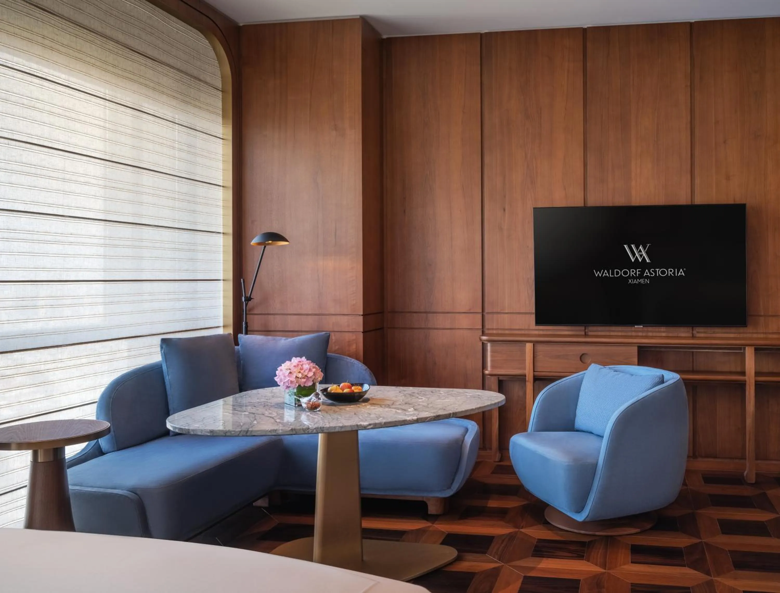 Living room in Waldorf Astoria Xiamen