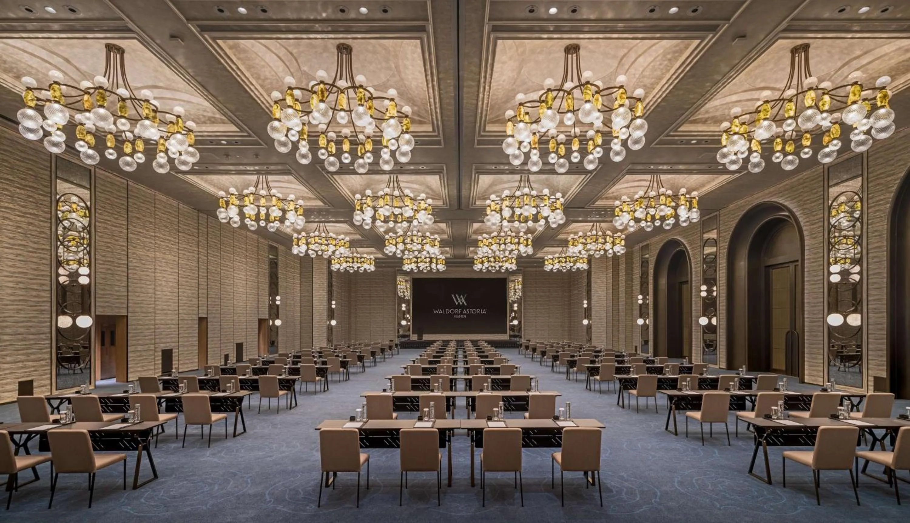 Meeting/conference room in Waldorf Astoria Xiamen