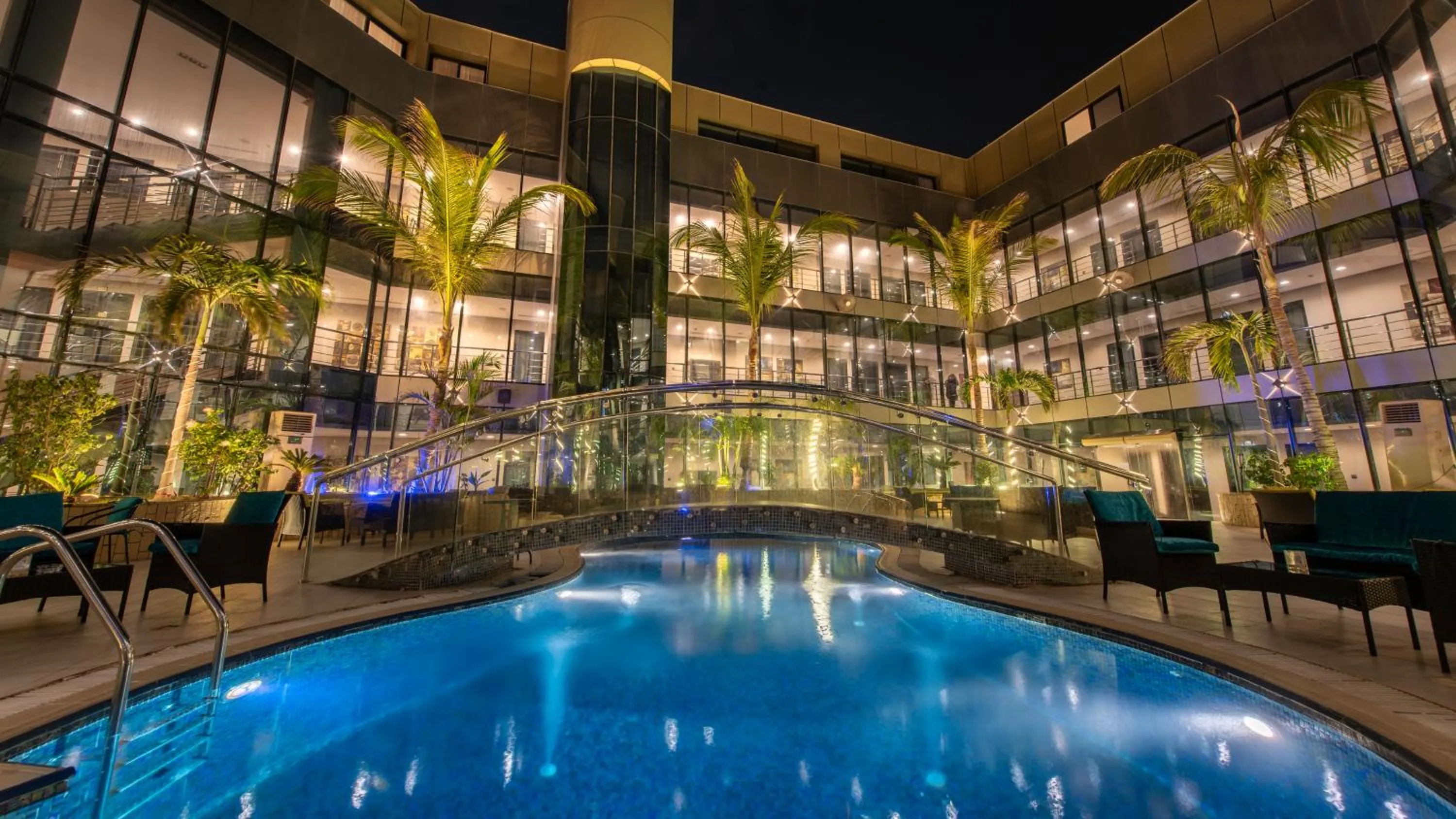 Swimming pool in Andalus Habitat Hotel