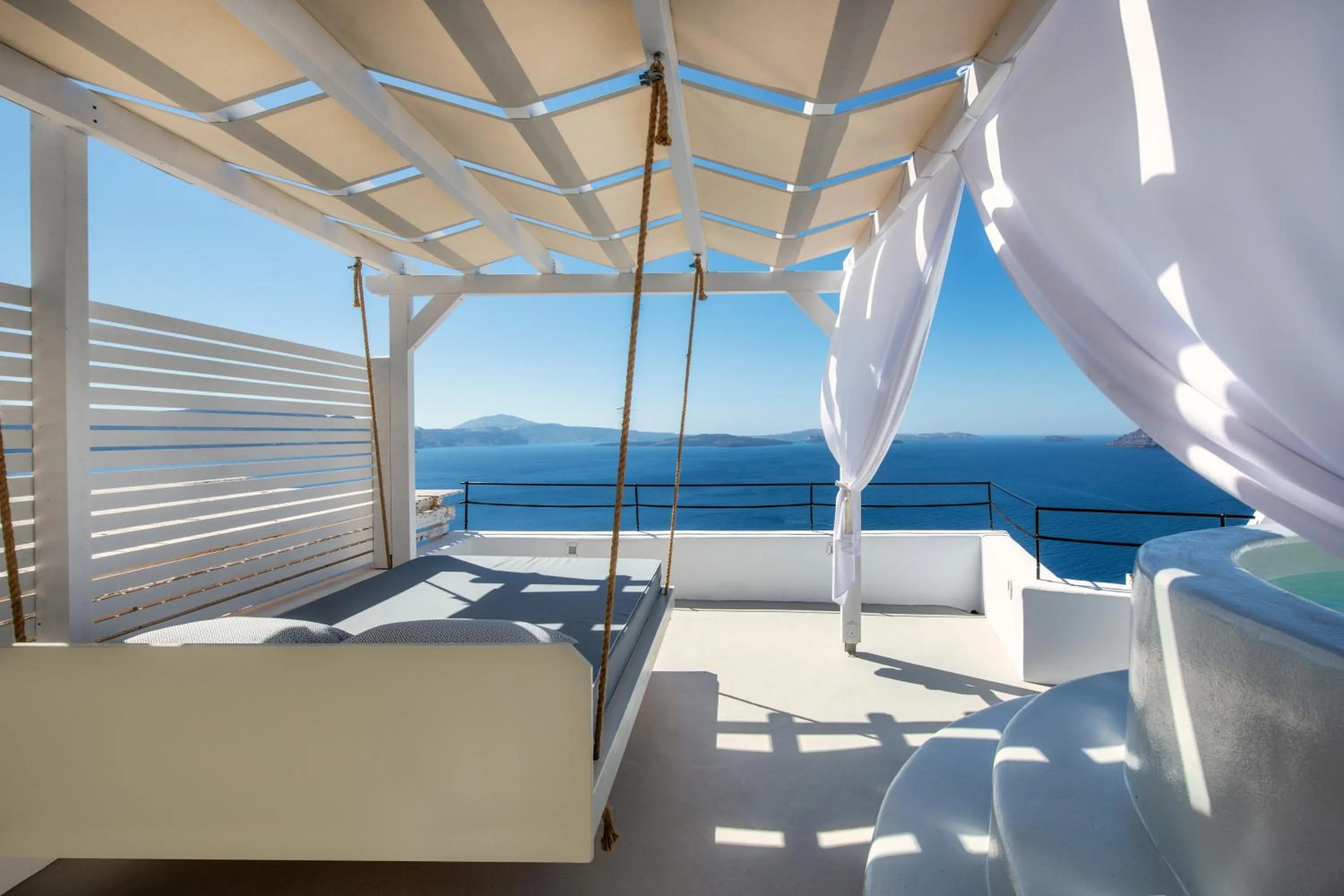 Balcony/Terrace in Kaleidoscope Oia Suites