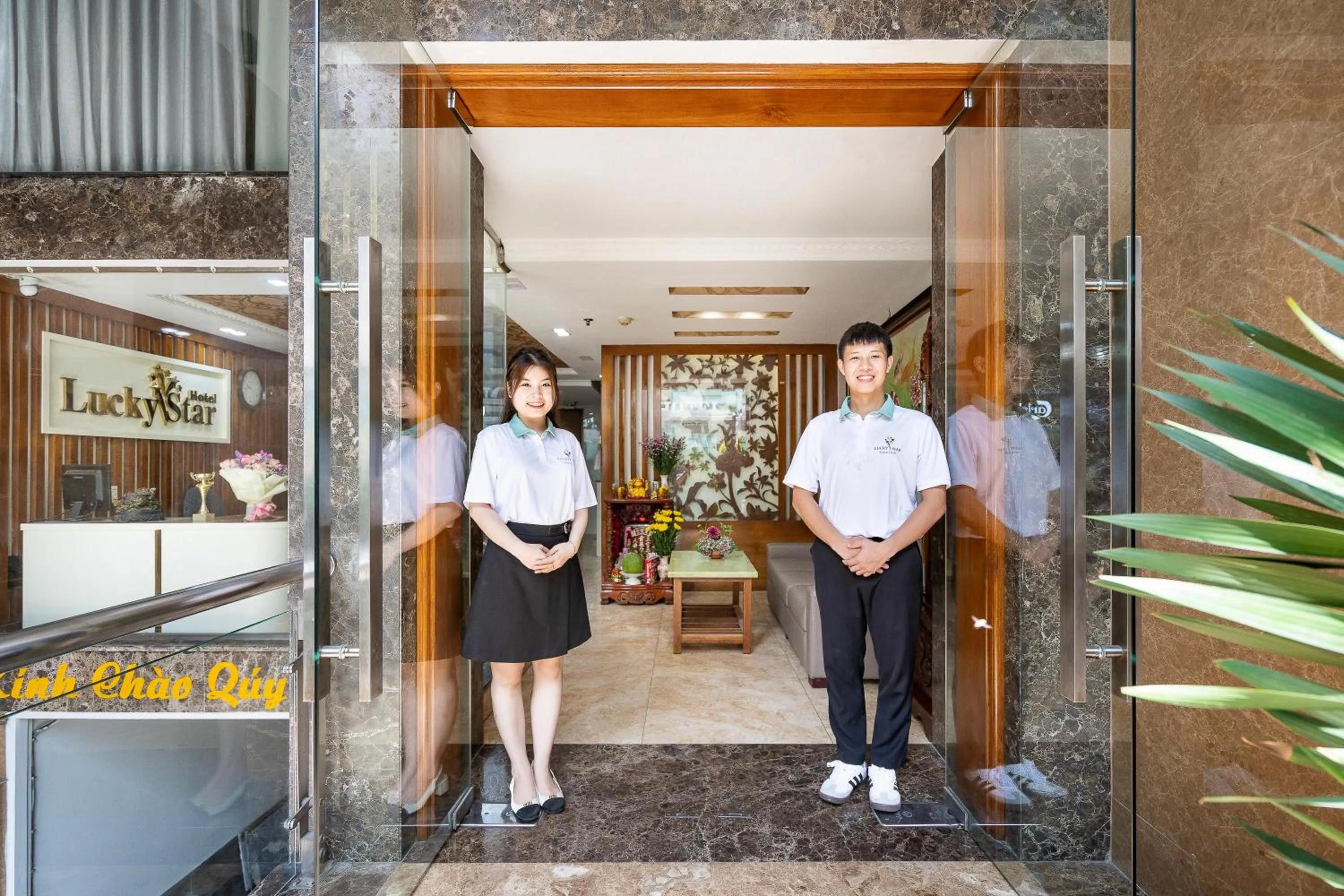 Staff in Lucky Star Hotel Nguyen Trai Q5