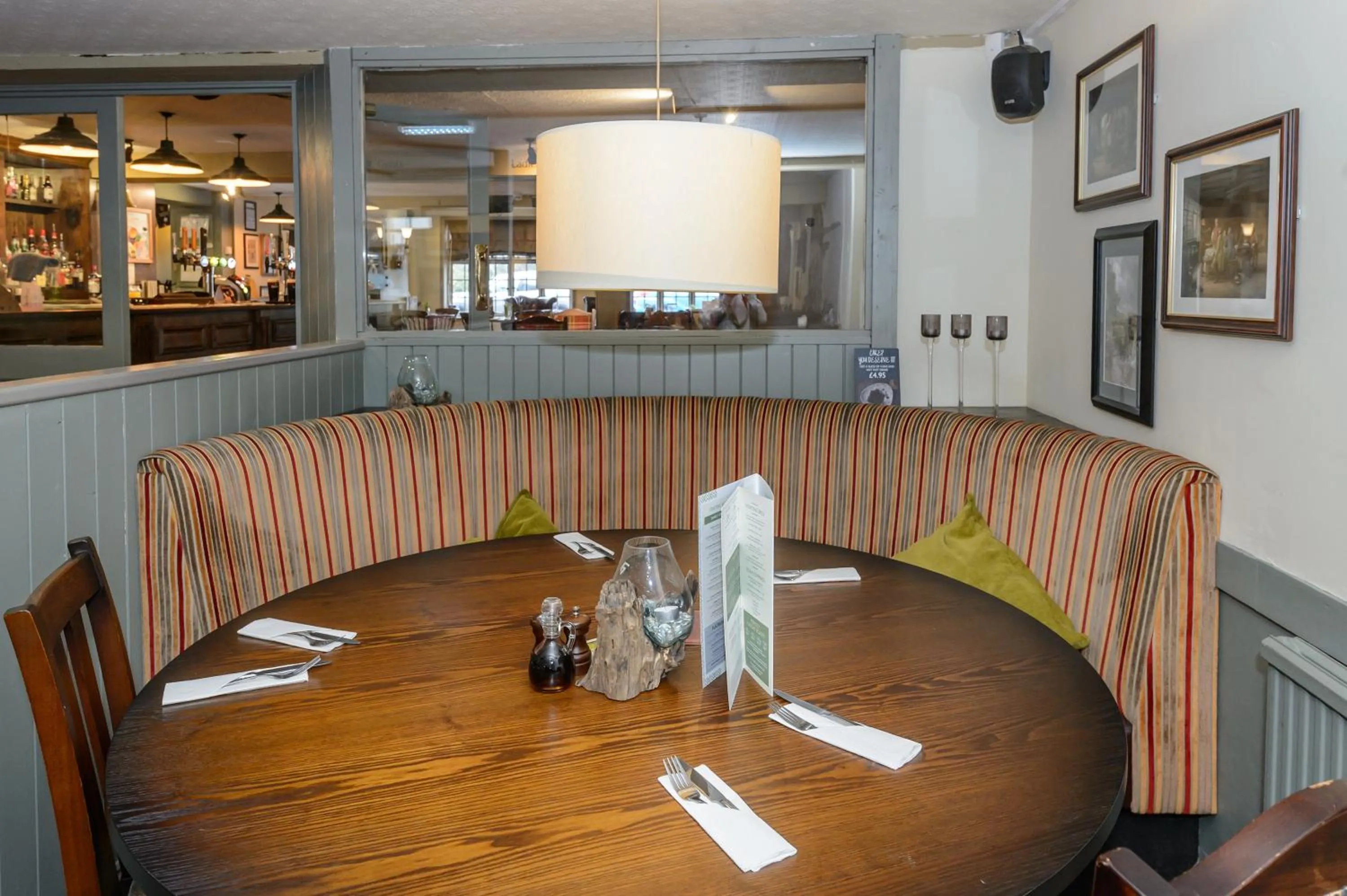 Dining area in Balfour Arms