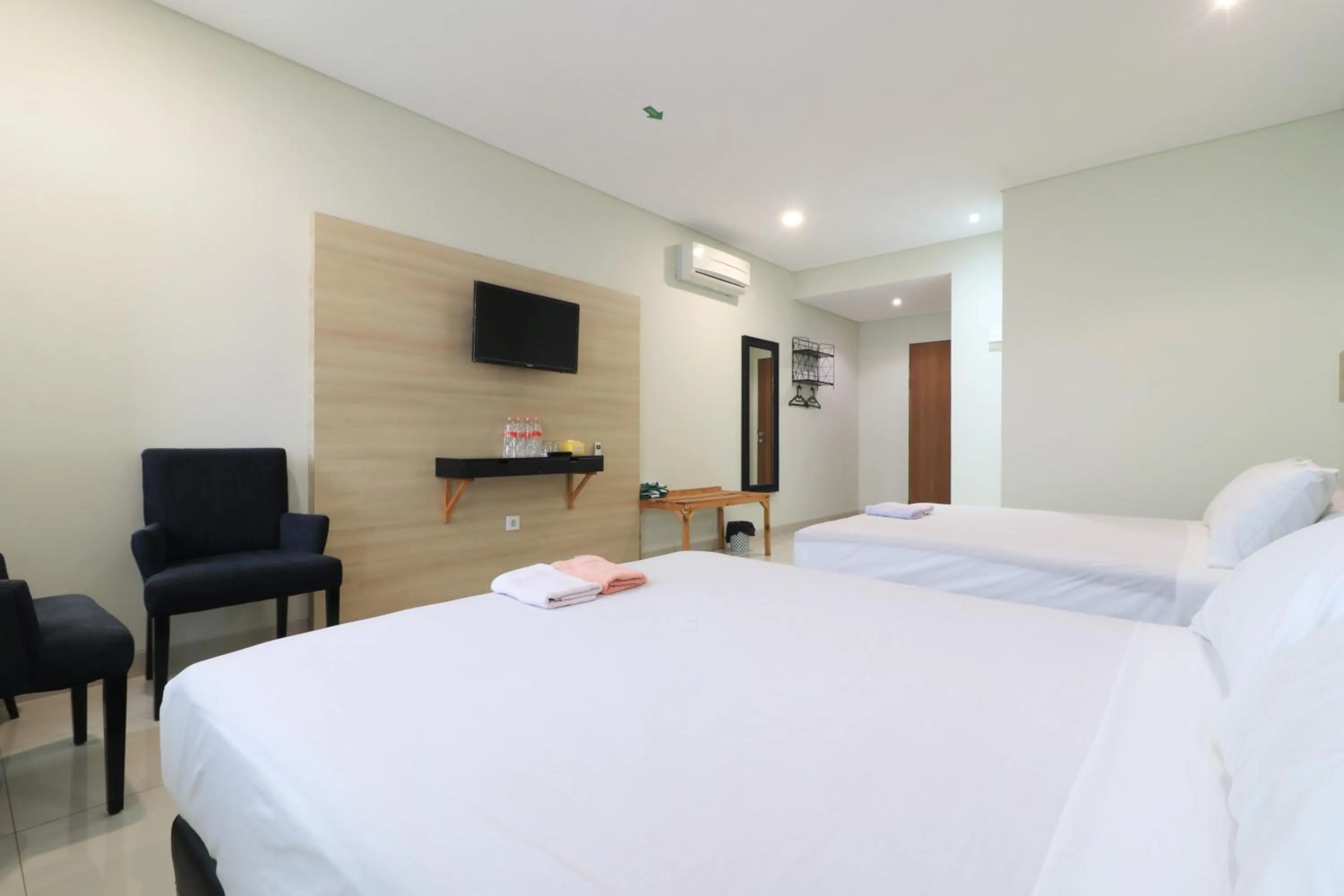 Bedroom, Bed in Locus Rooms