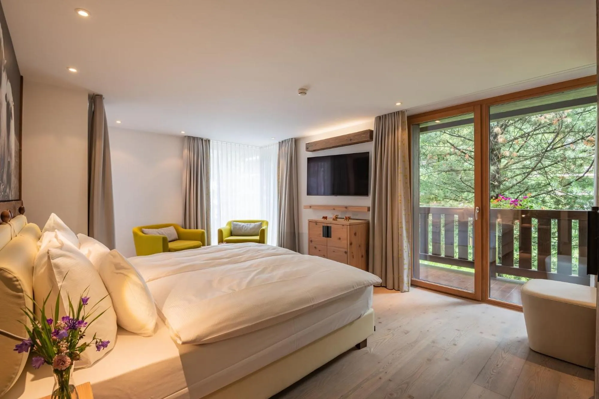 Photo of the whole room, Bed in Europe Hotel & Spa