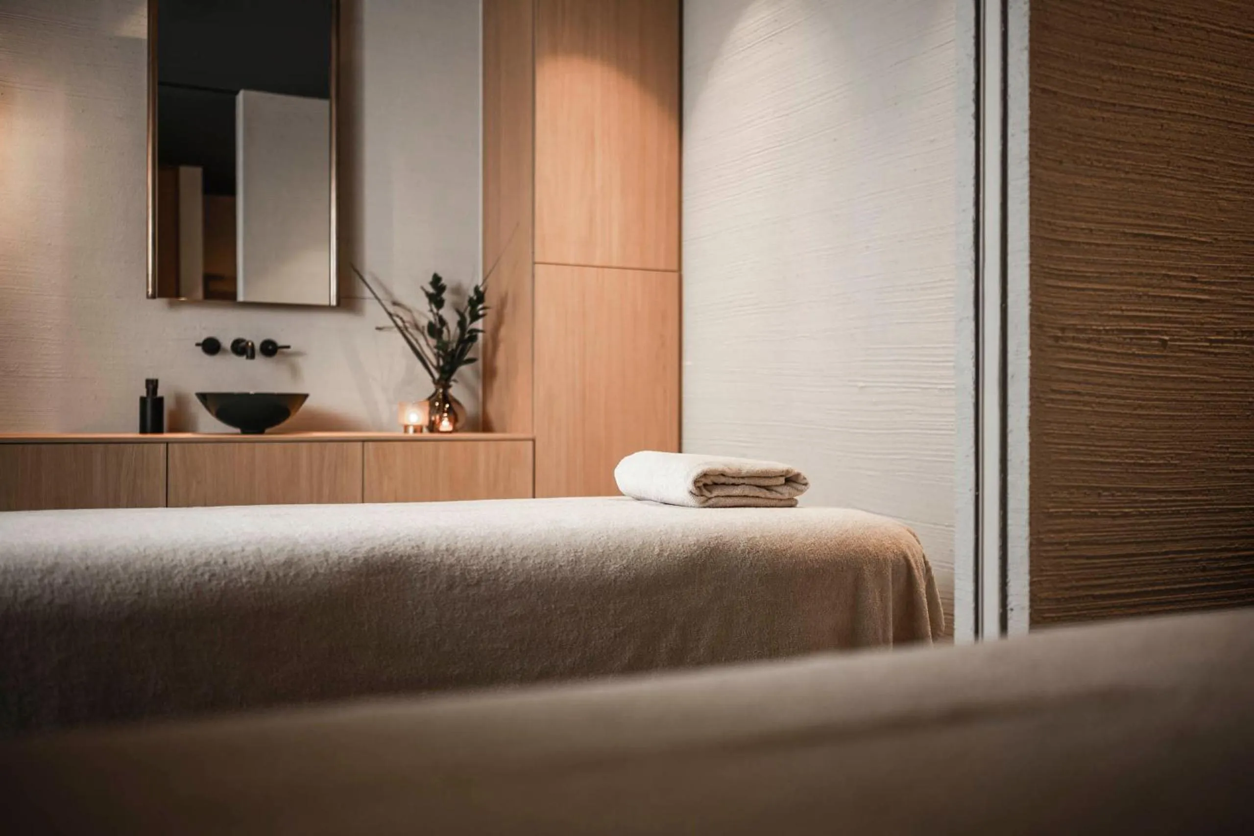 Massage, Bed in Hotel Belvedere Locarno