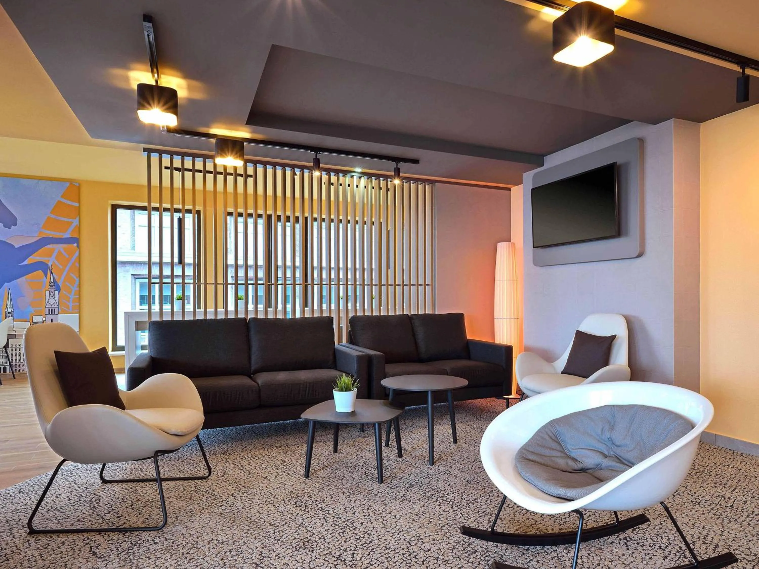 Lobby or reception in B&B Hotel Hannover-City