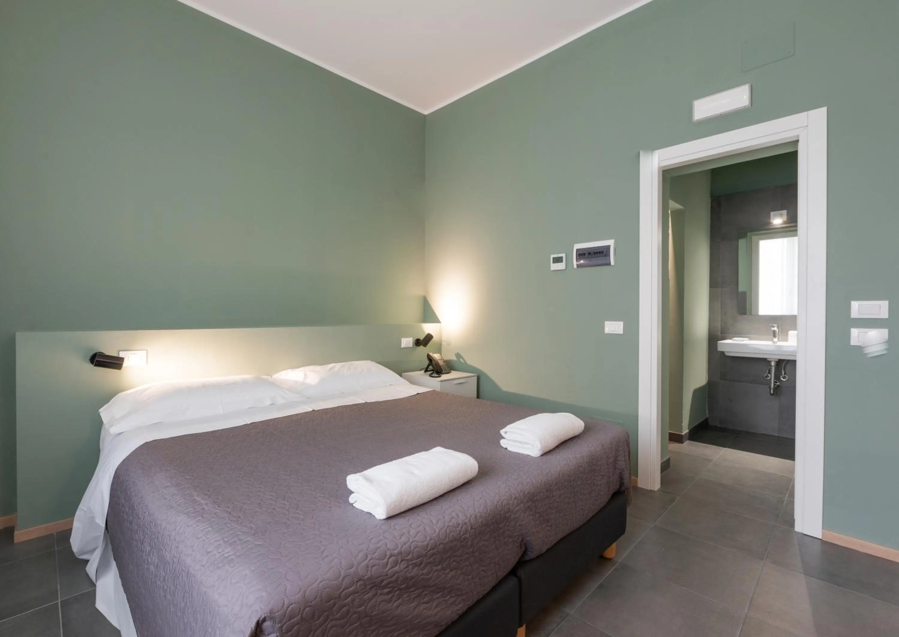 Bedroom, Bed in Hotel Perla