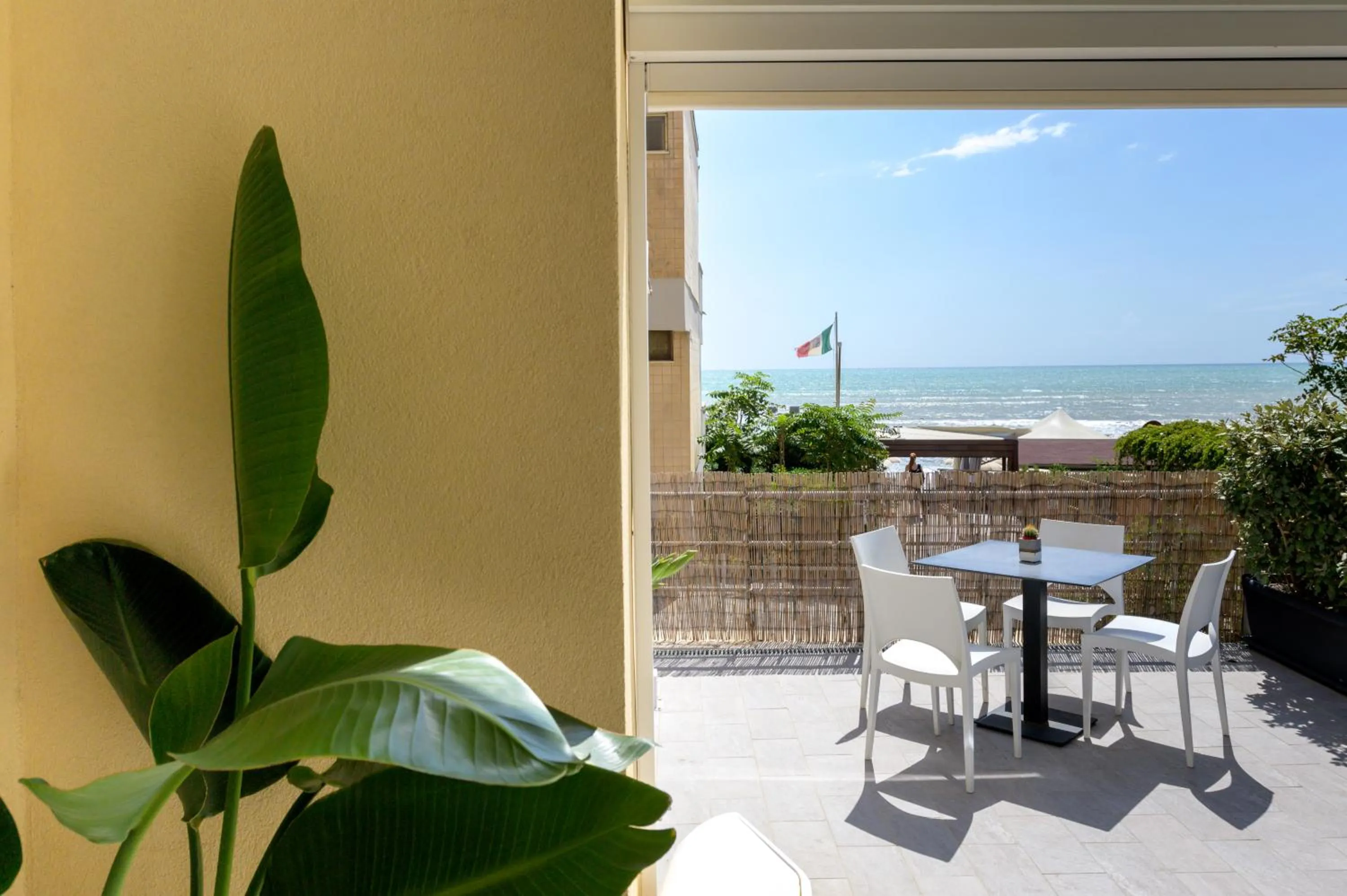 Patio in Hotel Perla