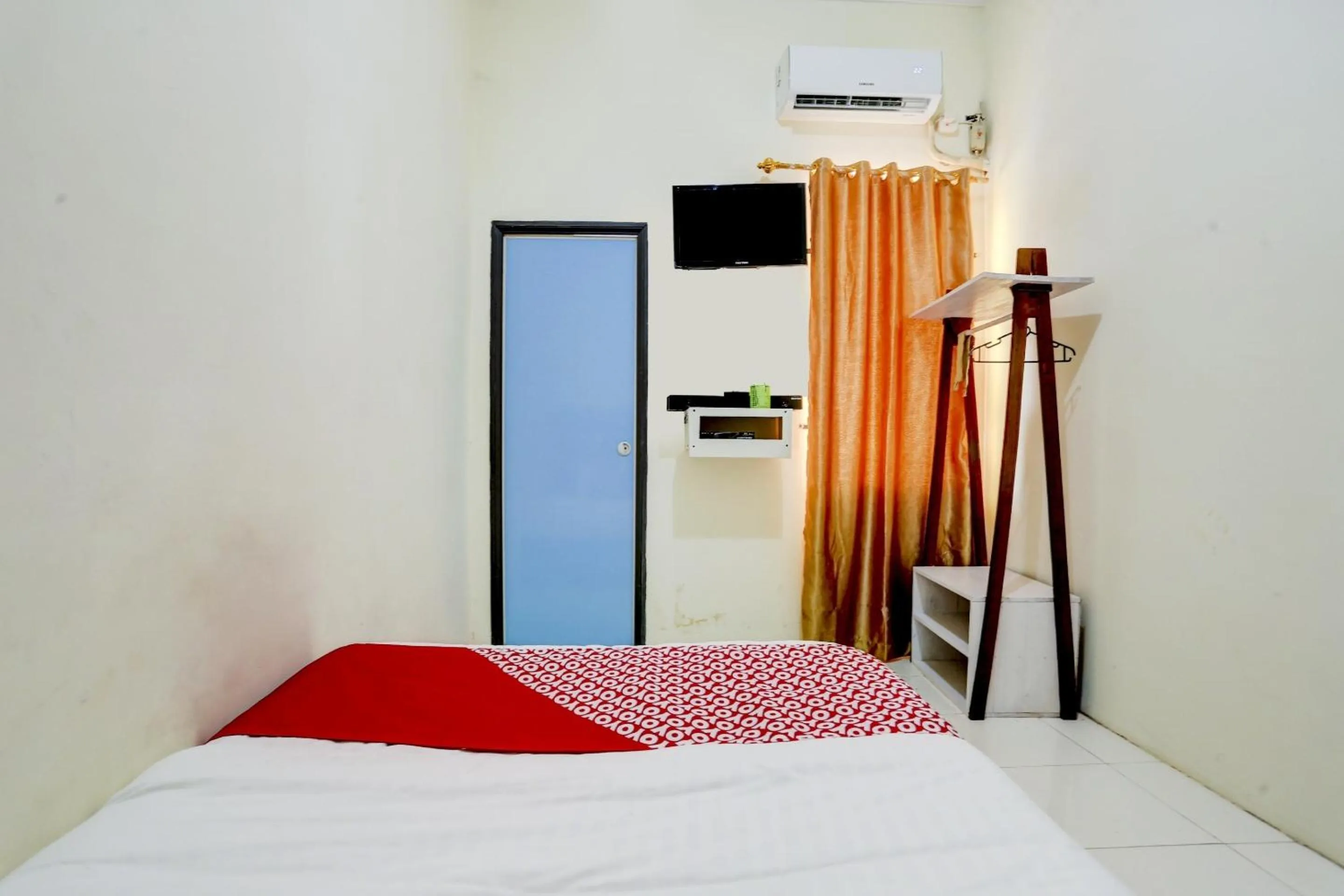 Bedroom, Bed in OYO Life 90190 Asha Kost Syariah