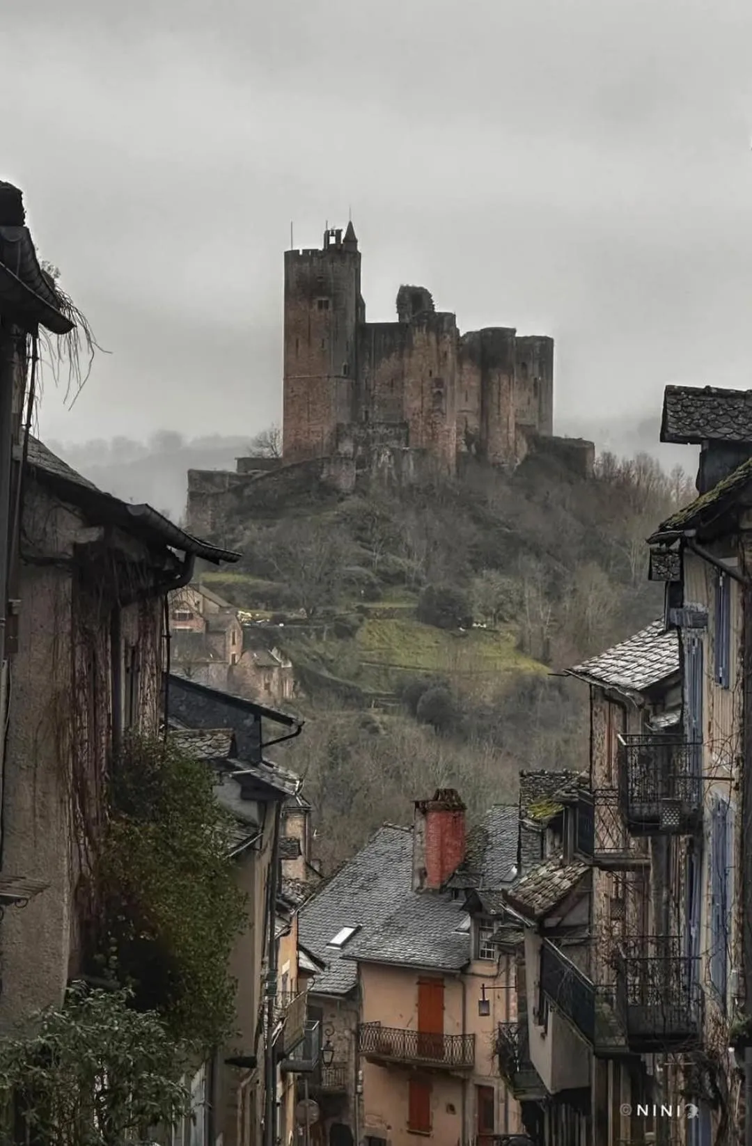 Landmark view in la fée viviane et michel l'enchanteur