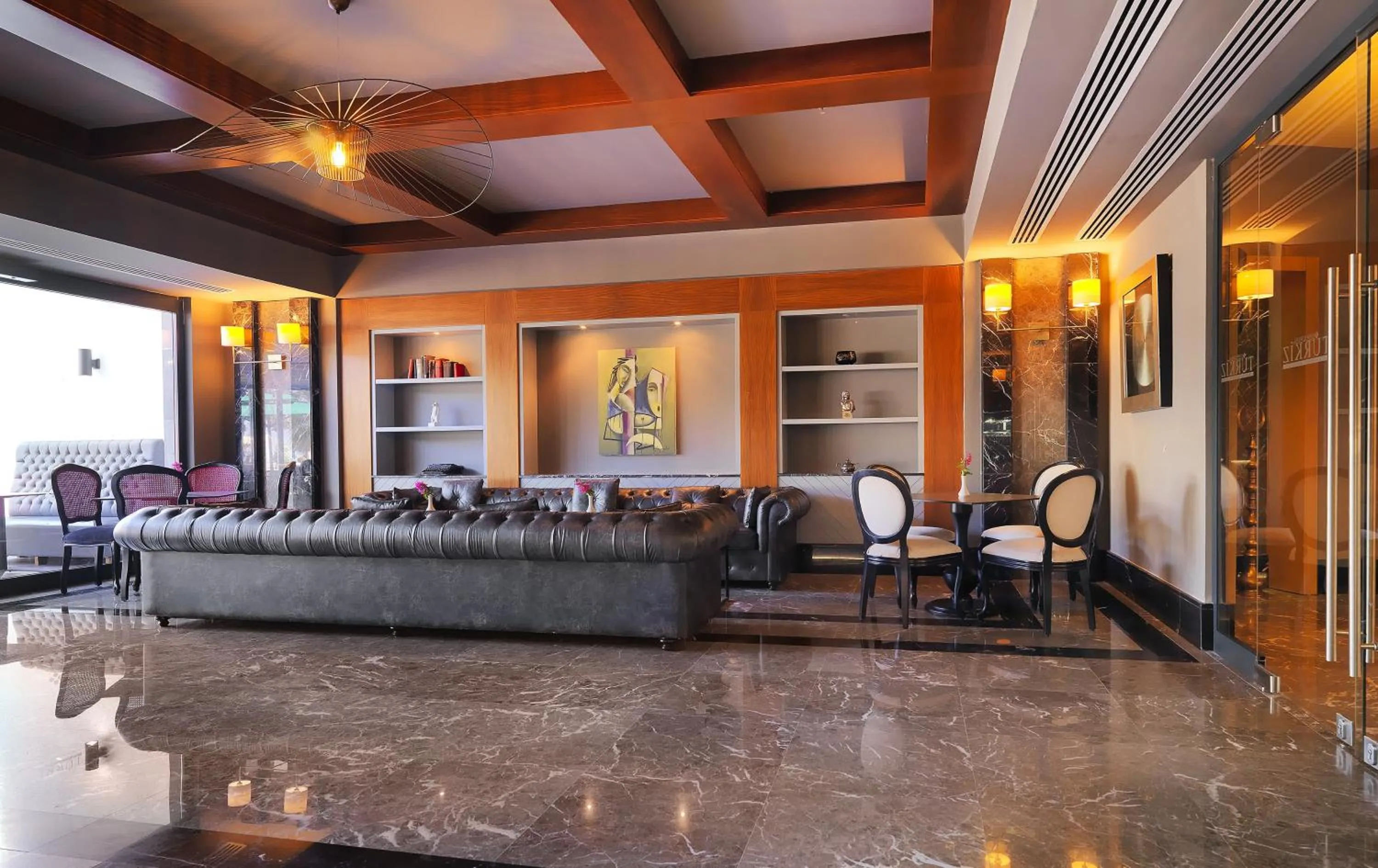 Lounge or bar in Imperial Türkiz Resort Hotel & SPA