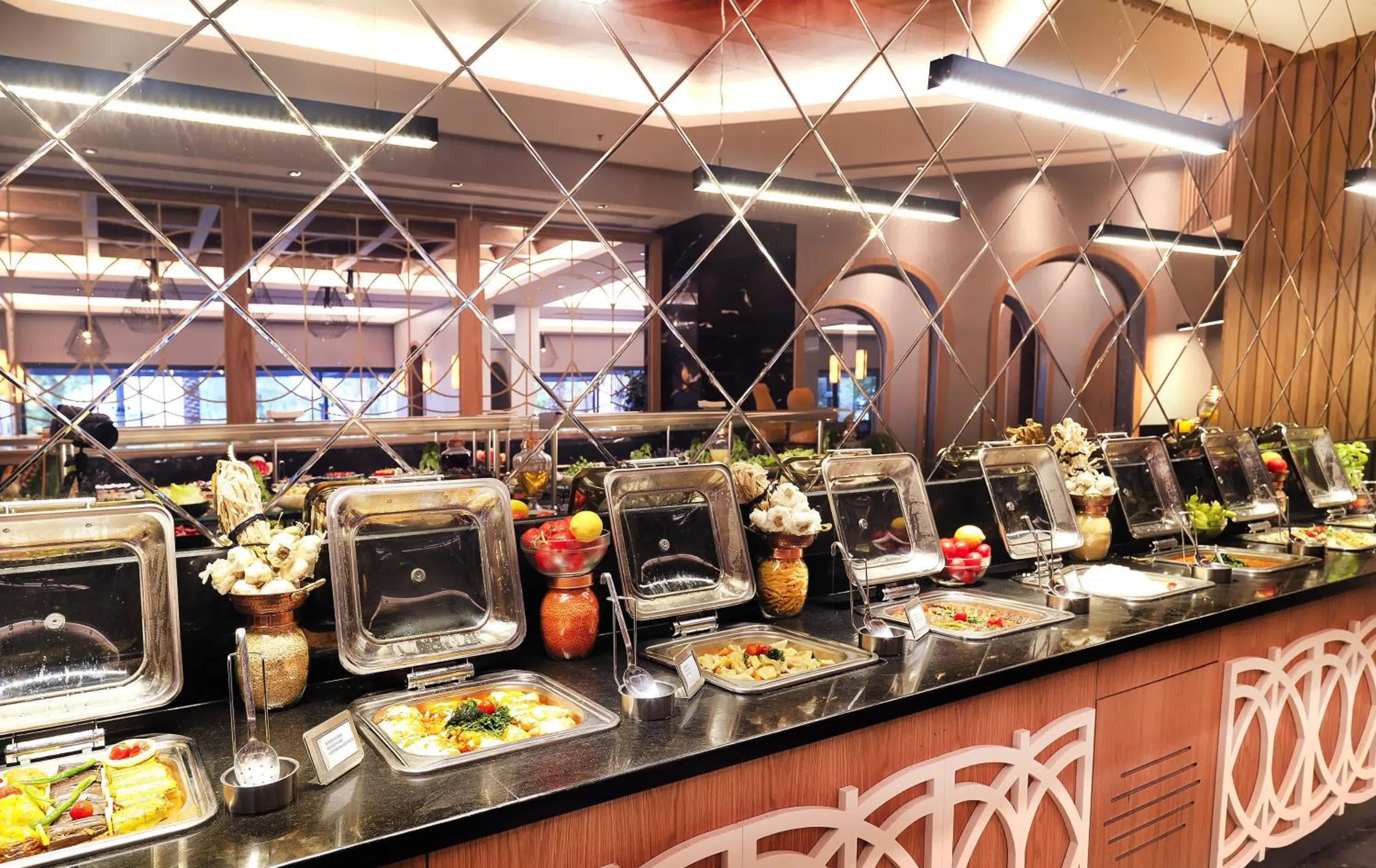 Food and drinks in Imperial Türkiz Resort Hotel & SPA