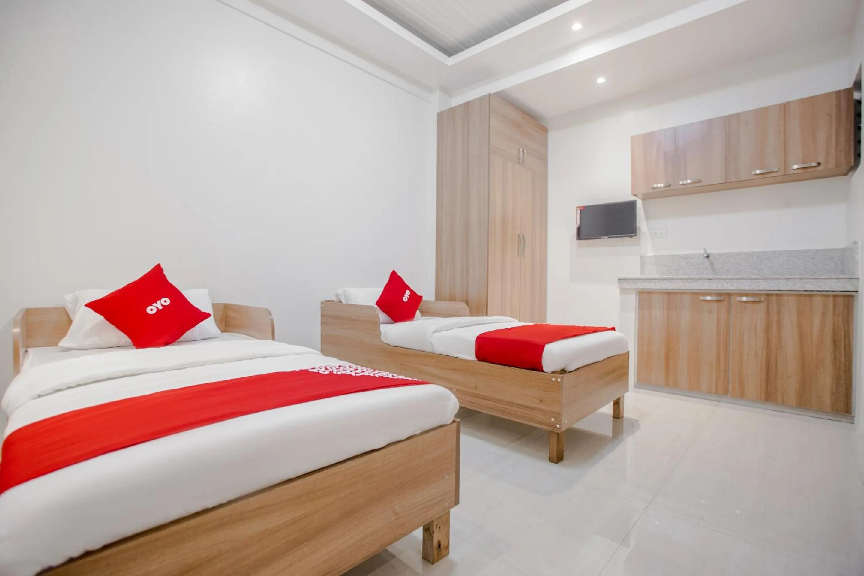 Bedroom in OYO 605 The Quarters