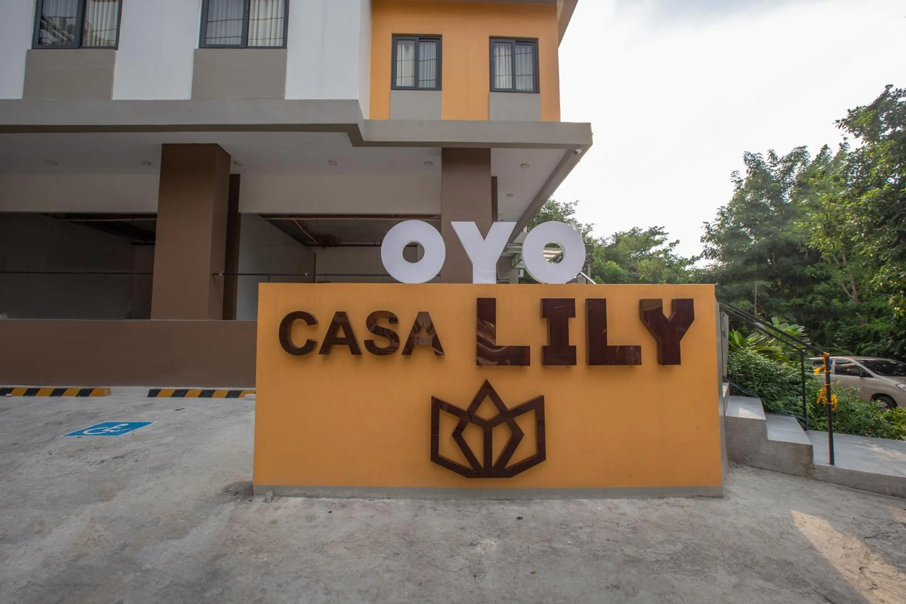 Facade/entrance in Casa Lily