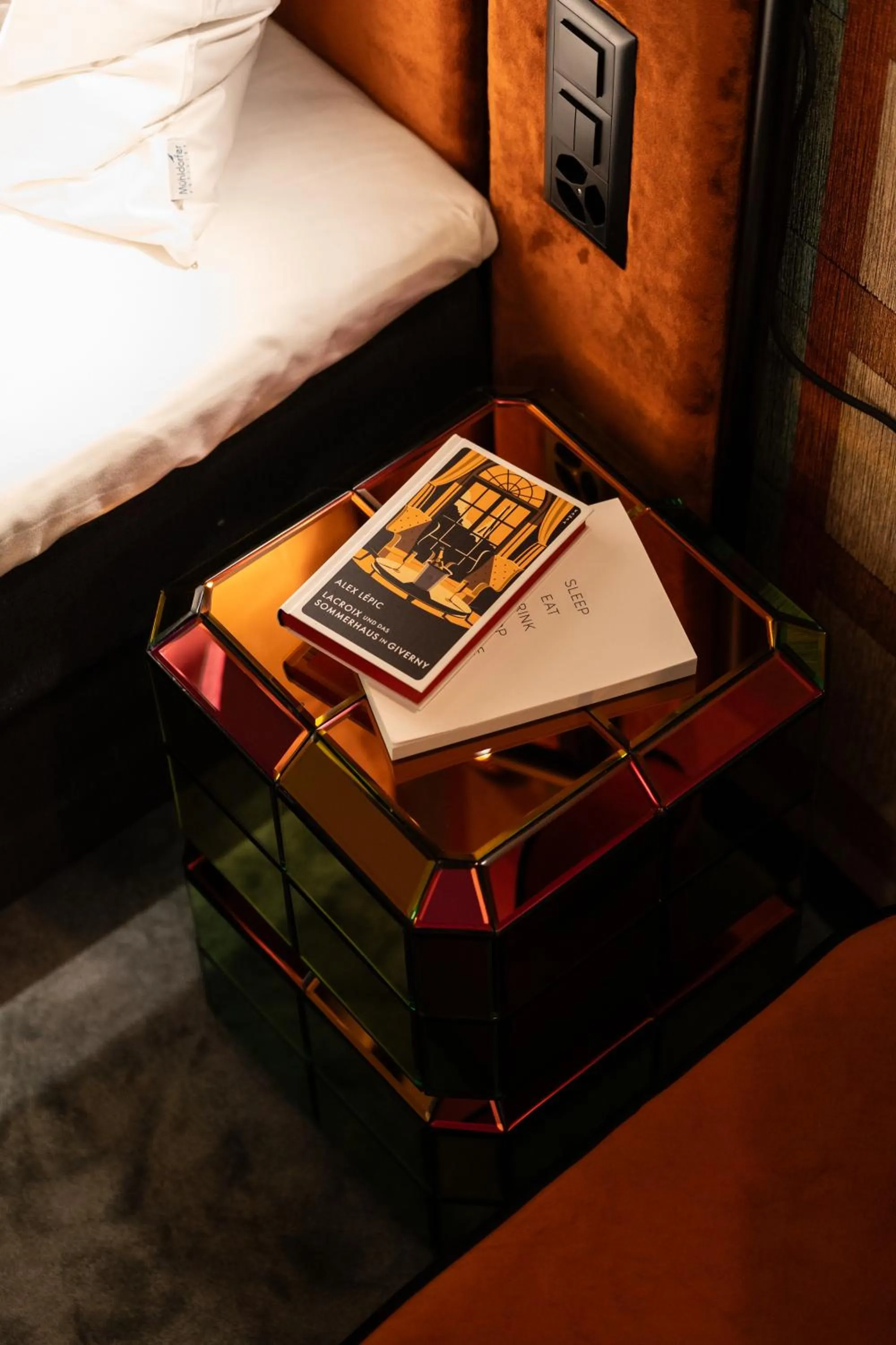 Bed in becozy Self Check-in & Pop-up Hotel Sihlcity