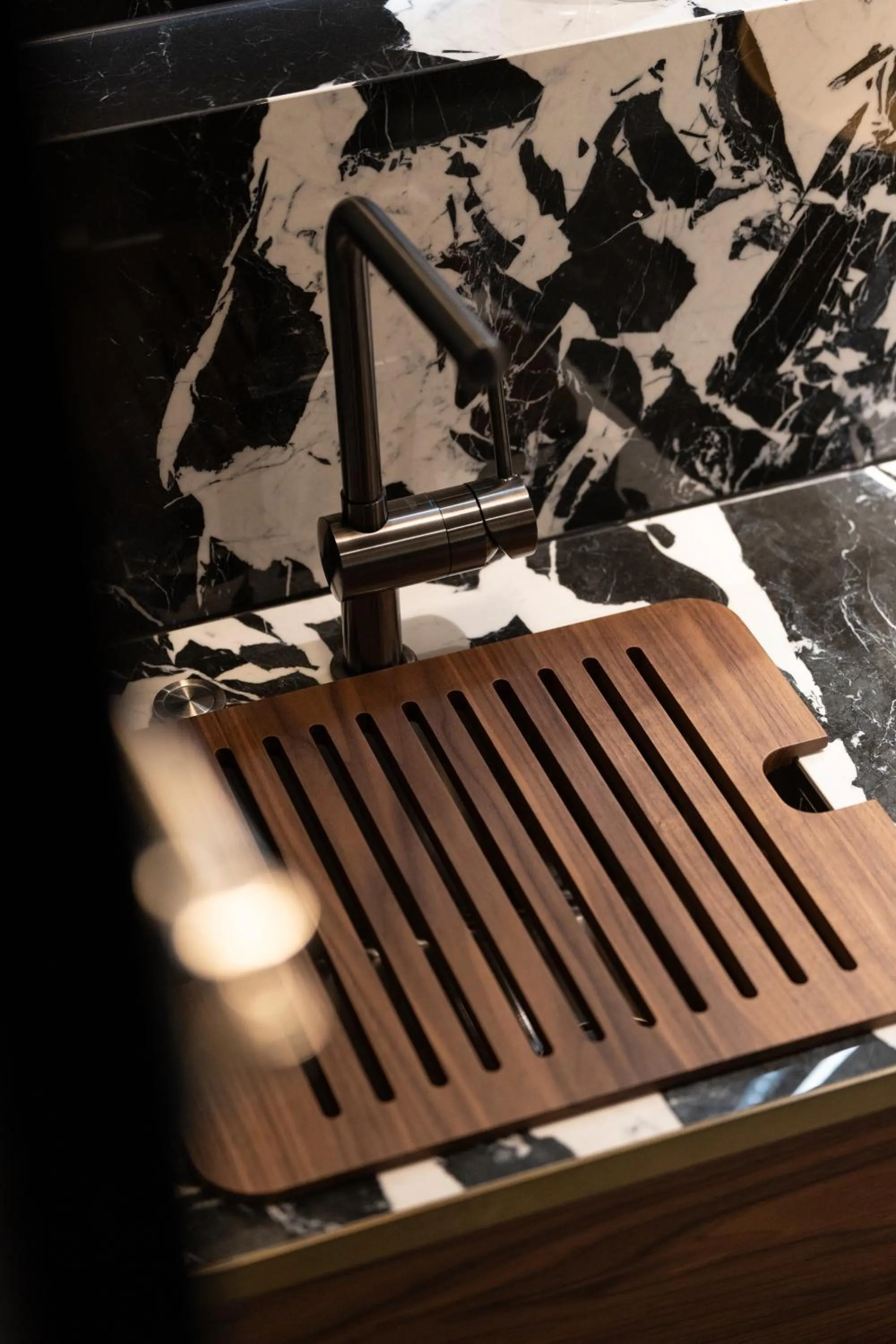 kitchen in becozy Self Check-in & Pop-up Hotel Sihlcity