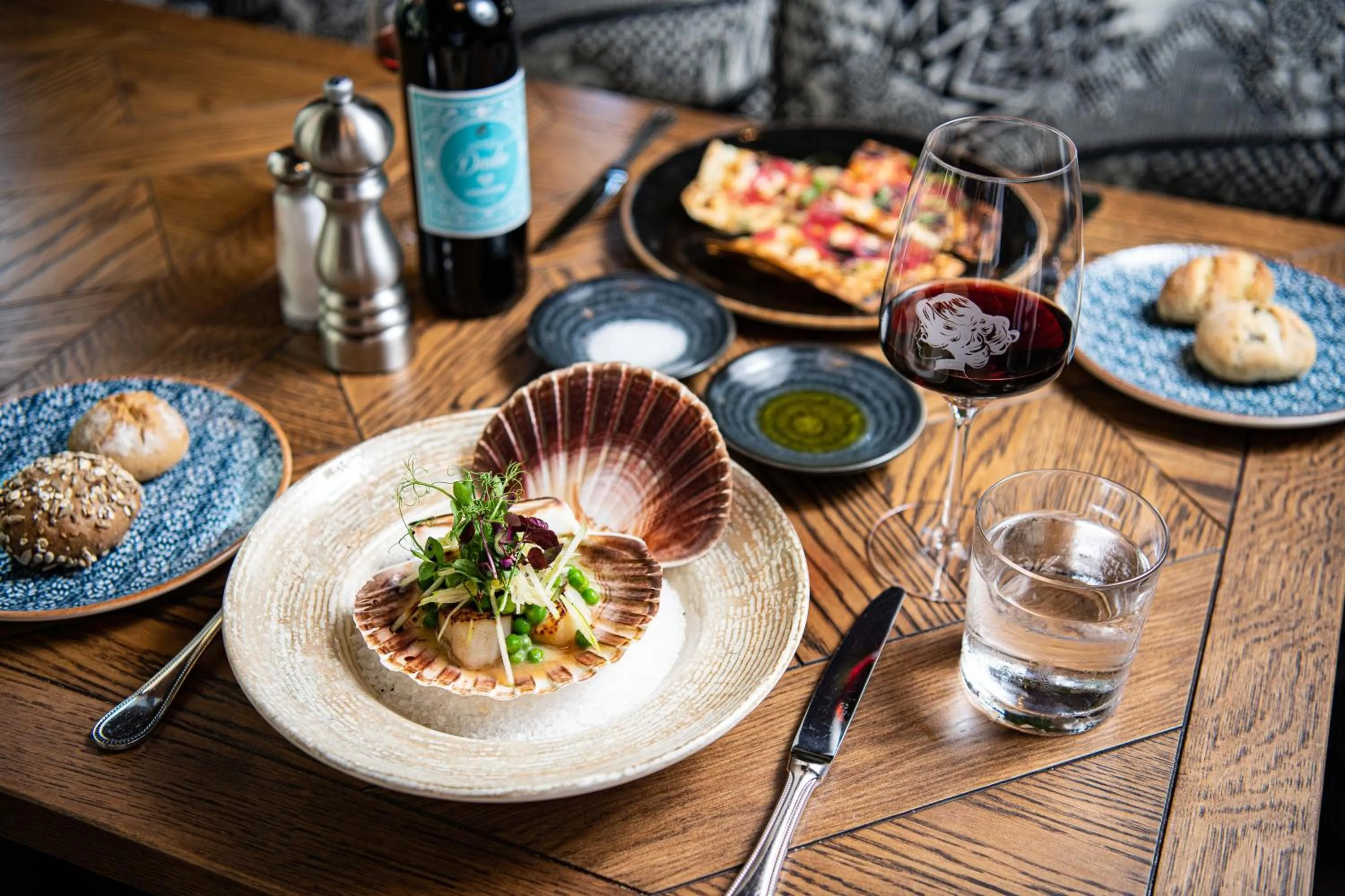 Restaurant/places to eat in The Home Hotel Zürich - a member of DESIGN HOTELS