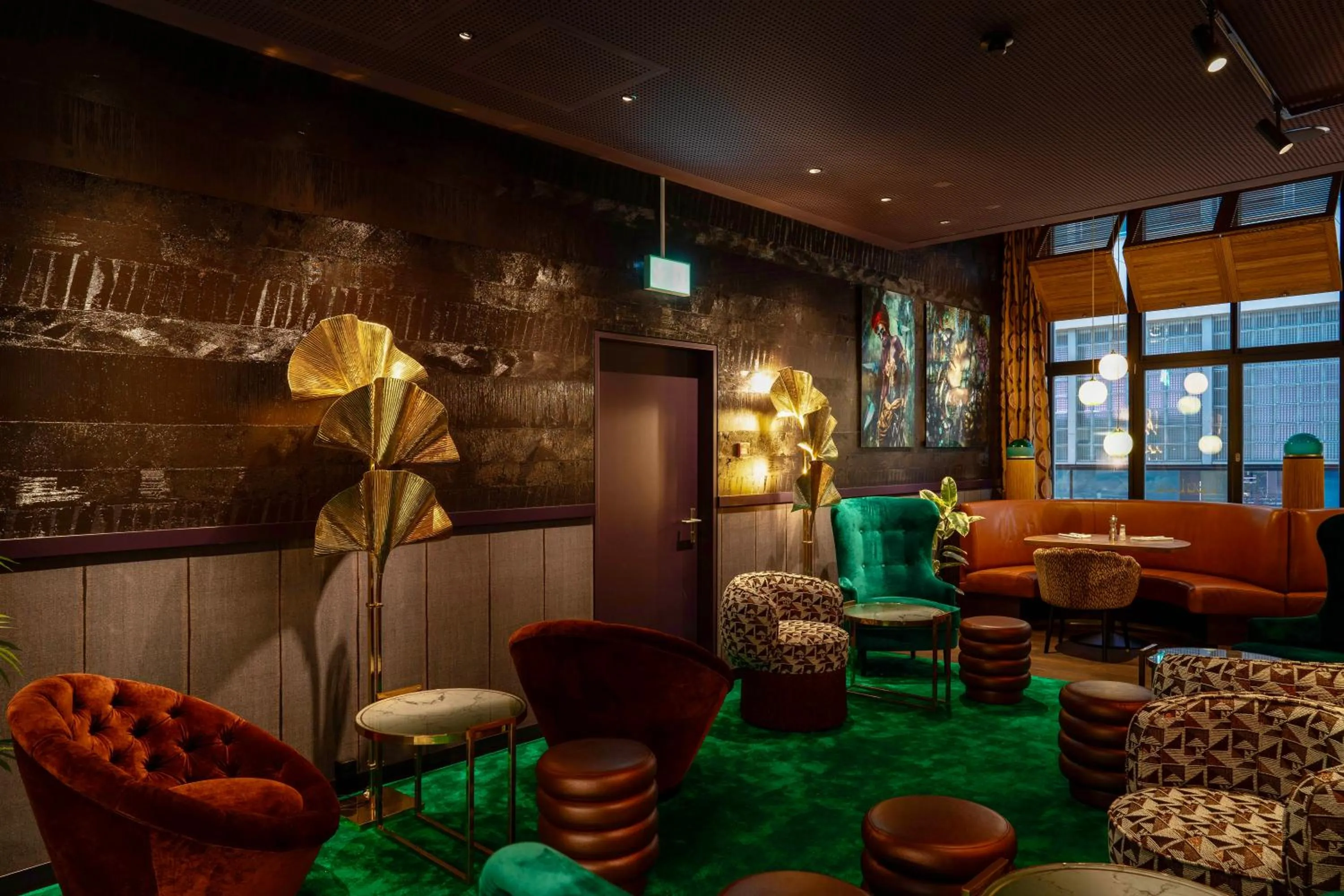 Restaurant/places to eat in becozy Self Check-in & Pop-up Hotel Sihlcity