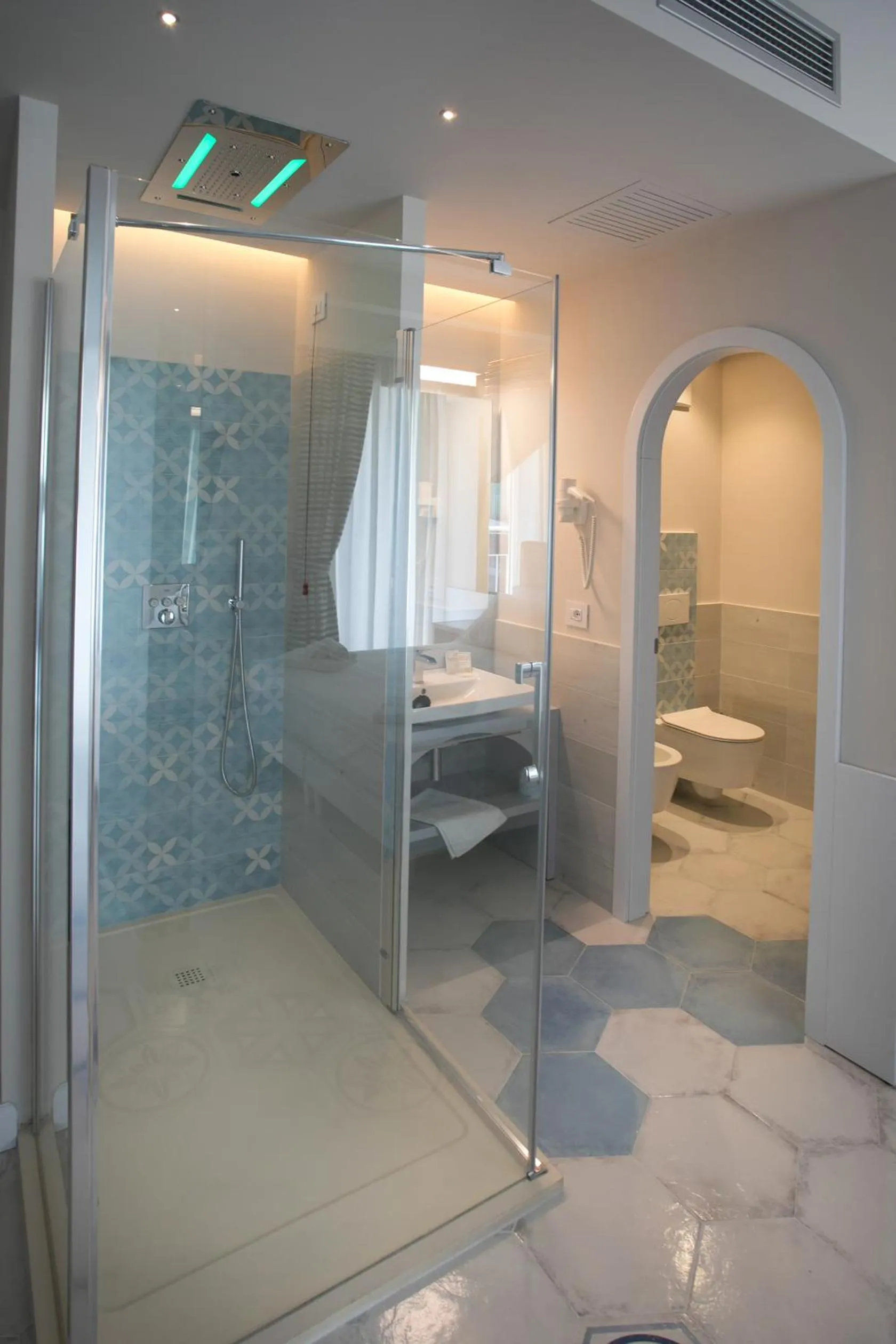 Shower in Franco's House Tropea