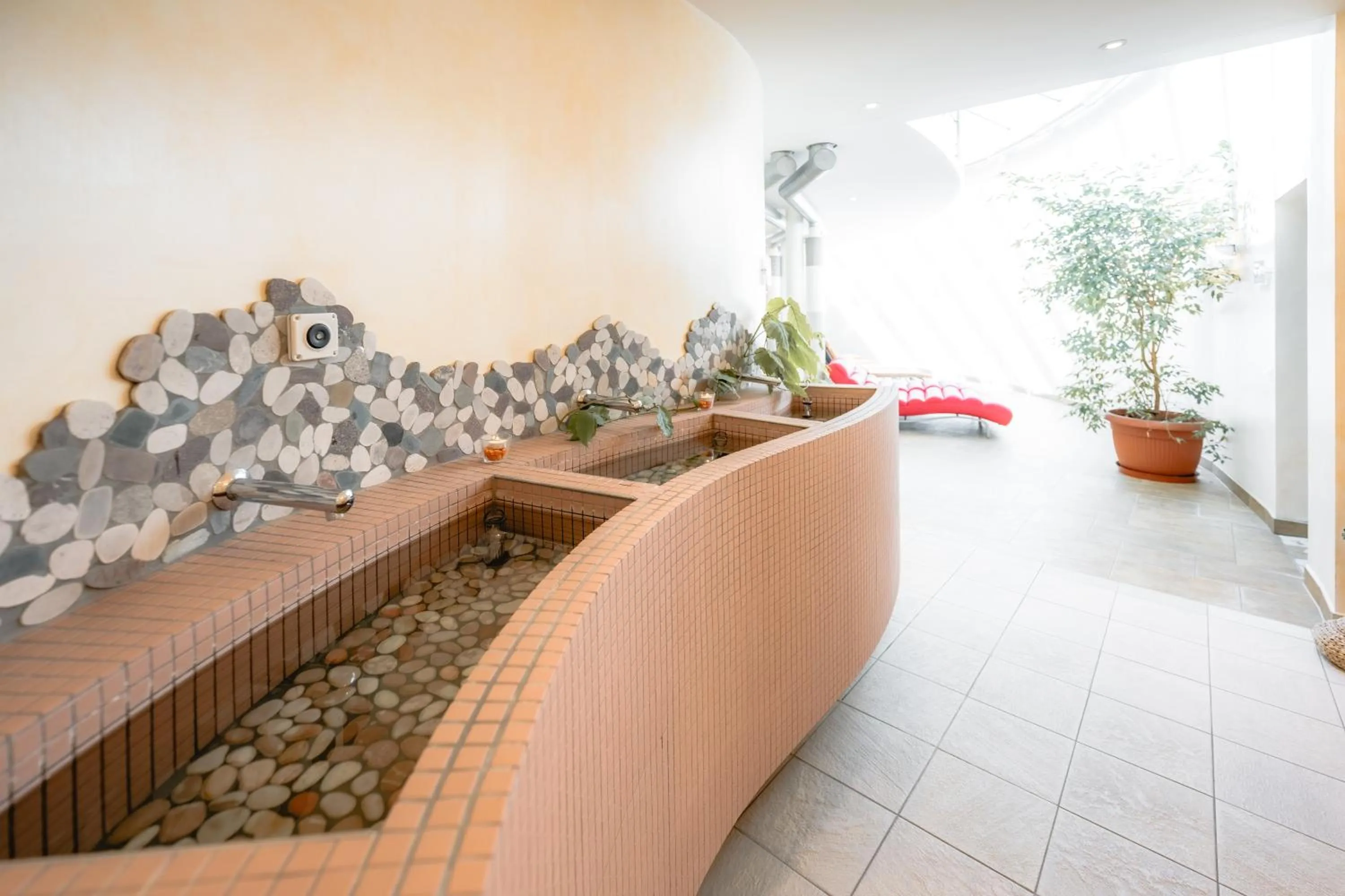 Swimming pool in Hotel Alex