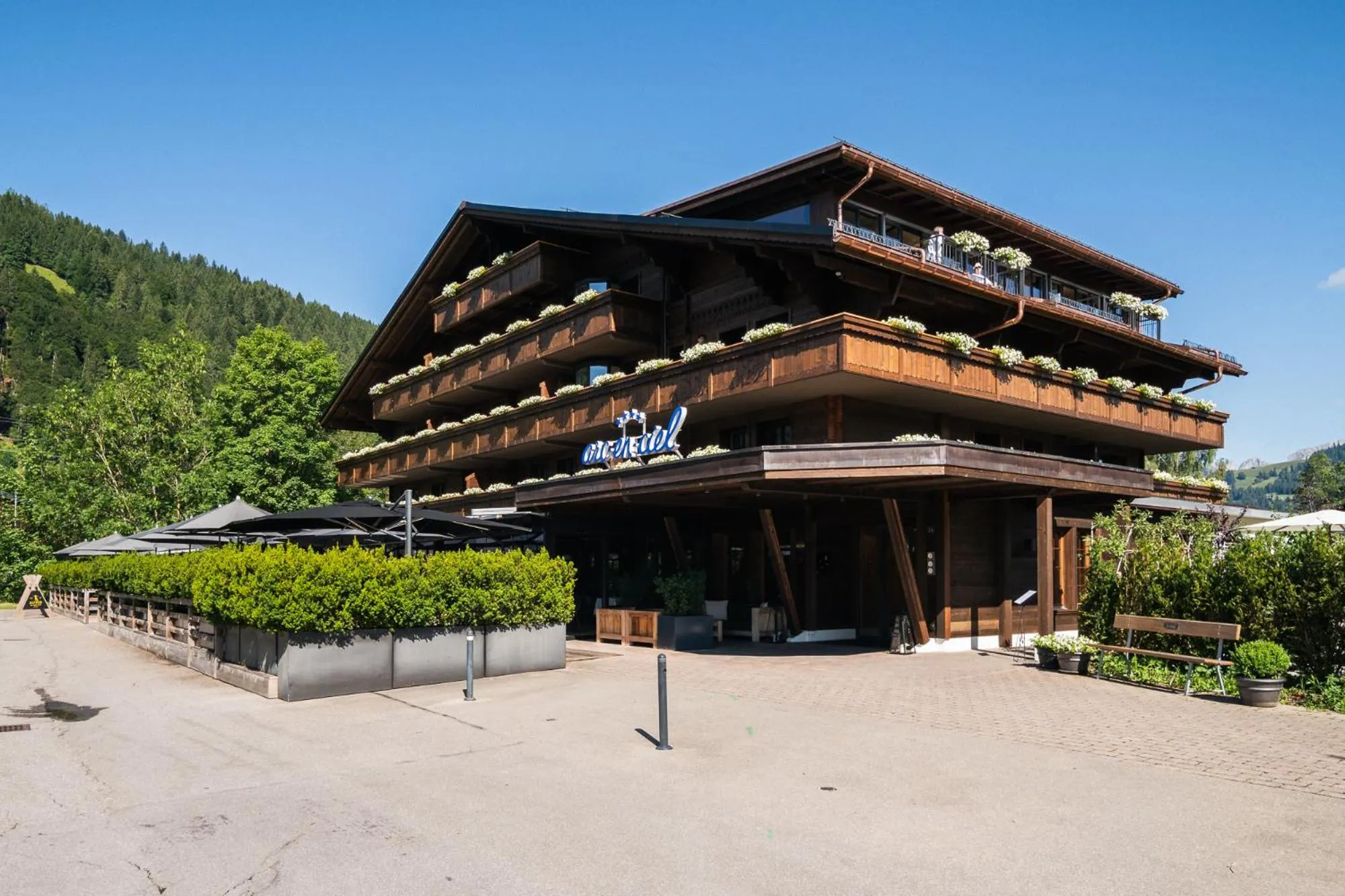 Property building in Hotel Arc-en-ciel Gstaad