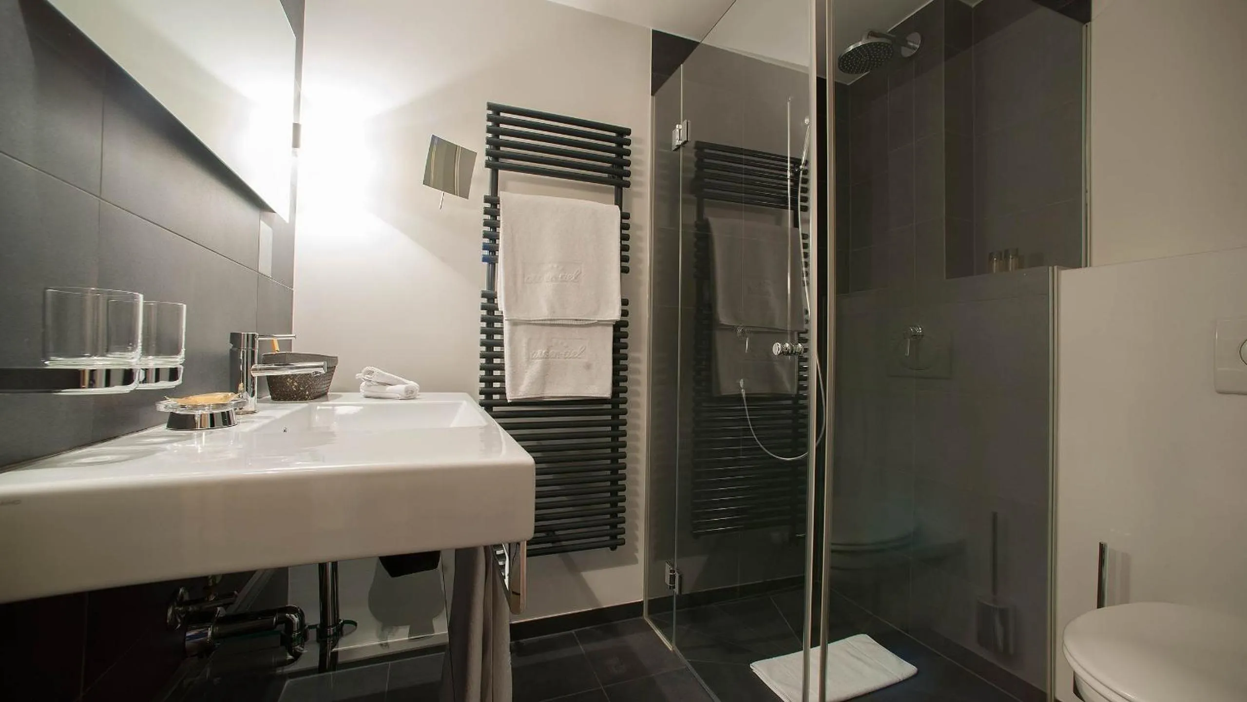 Bathroom in Hotel Arc-en-ciel Gstaad