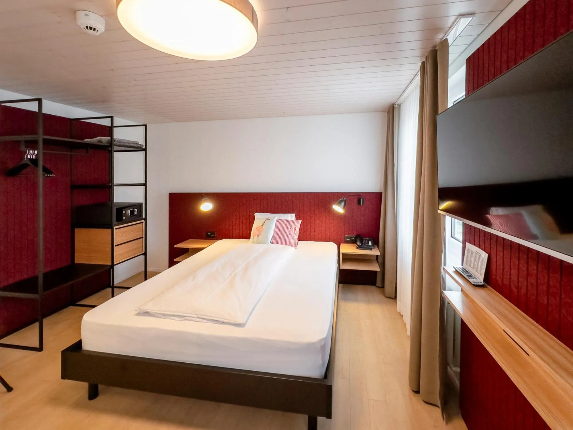 Photo of the whole room, Bed in Boutique Hotel Balm