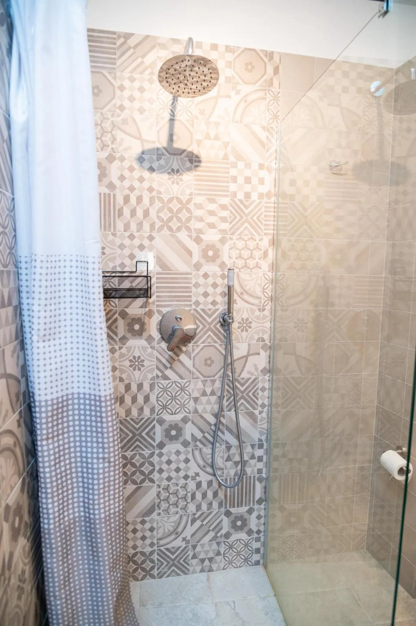 Shower in B&B Pietra Rosa