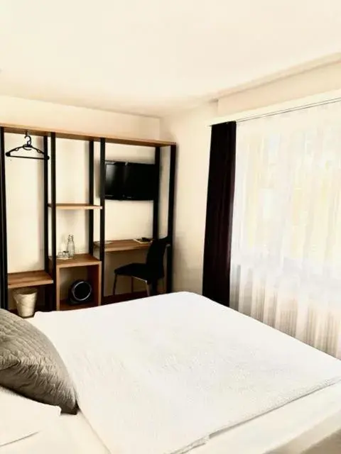 Standard Single Room - single occupancy in Hotel Europe Brig Standard Single Room - single occupancy in Hotel Europe Brig