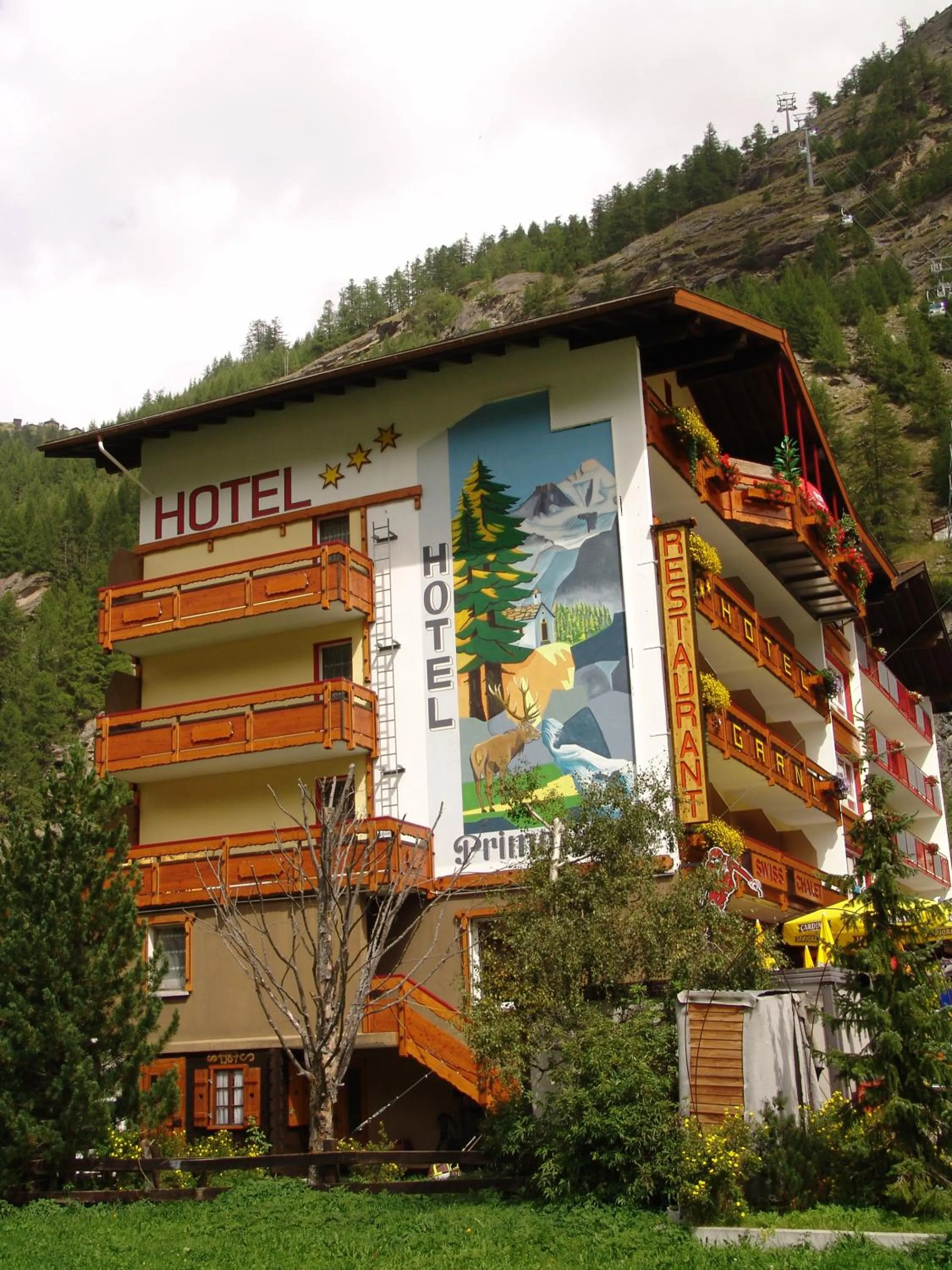 Facade/entrance in Hotel Primavera