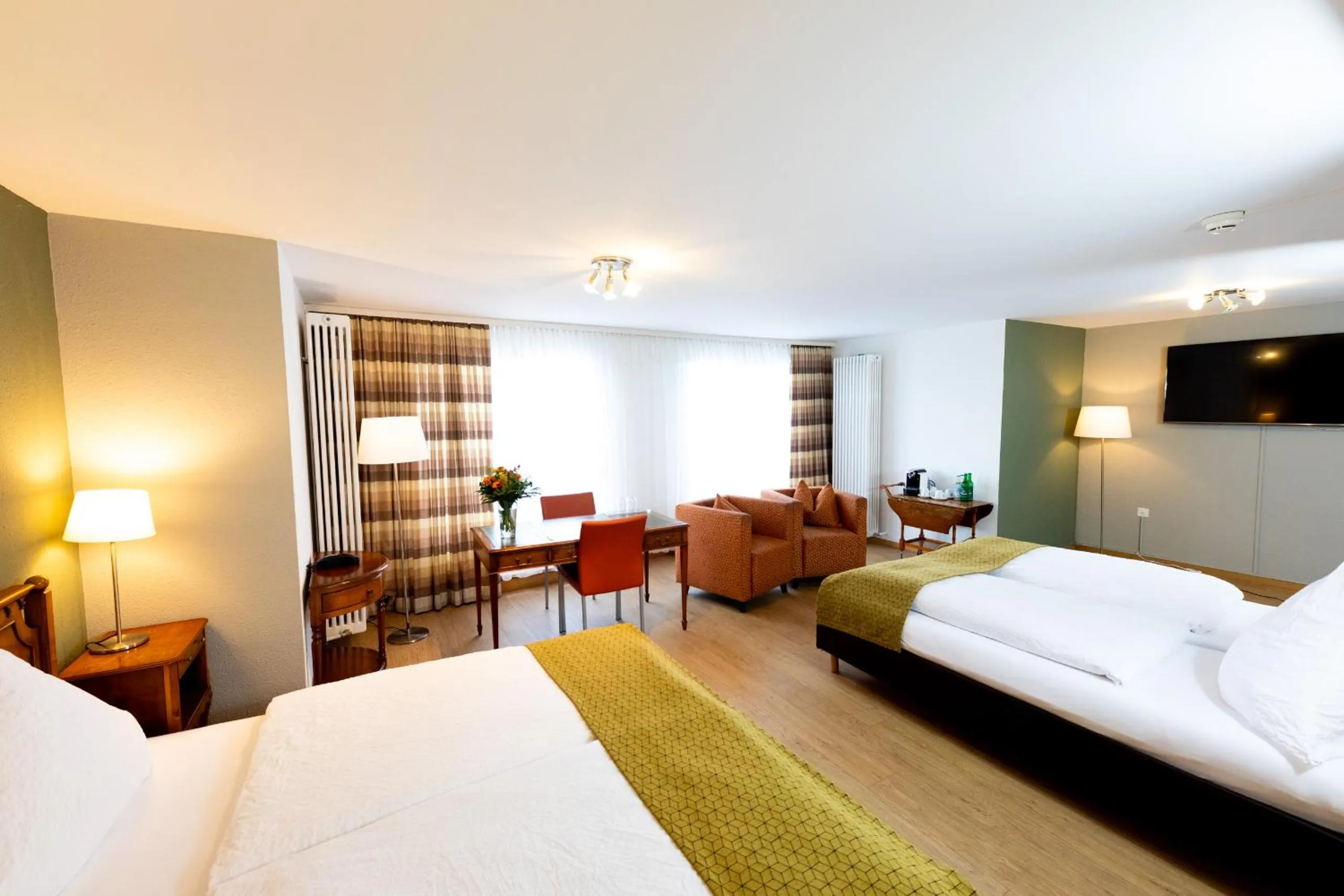 Coffee/tea facilities, Bed in Hotel Alfa