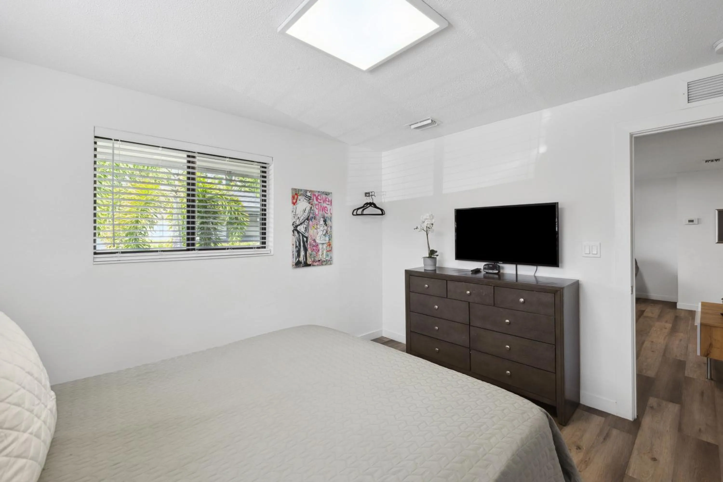 Bed in Harbourside Flats