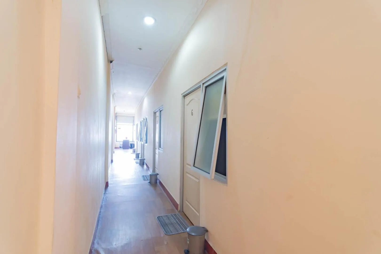 Restaurant/places to eat in RedDoorz near Pasar Klandasan Balikpapan