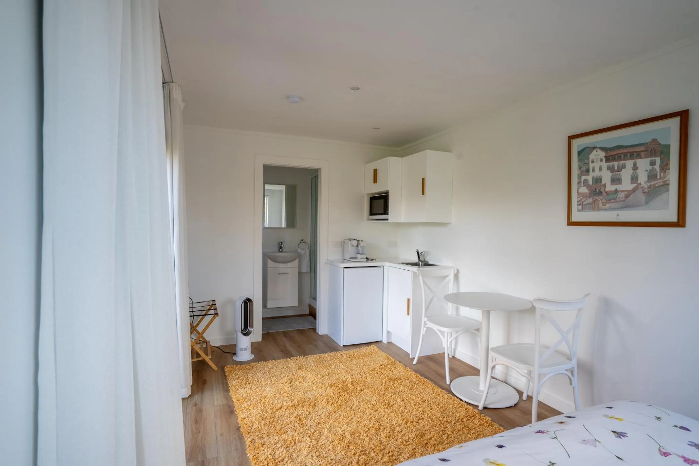 Photo of the whole room in number41 Bed + Breakfast