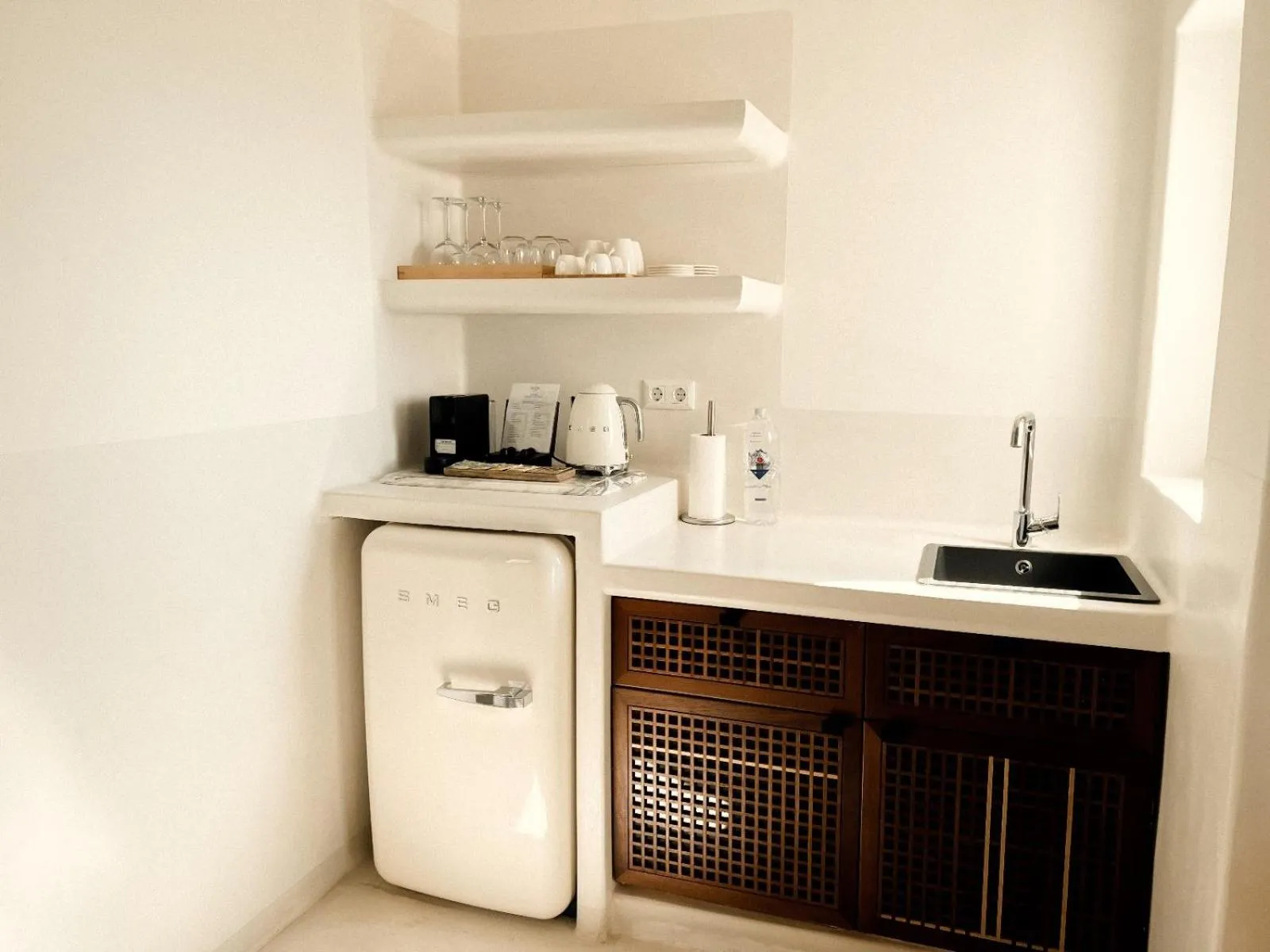 kitchen in Pilos Suites