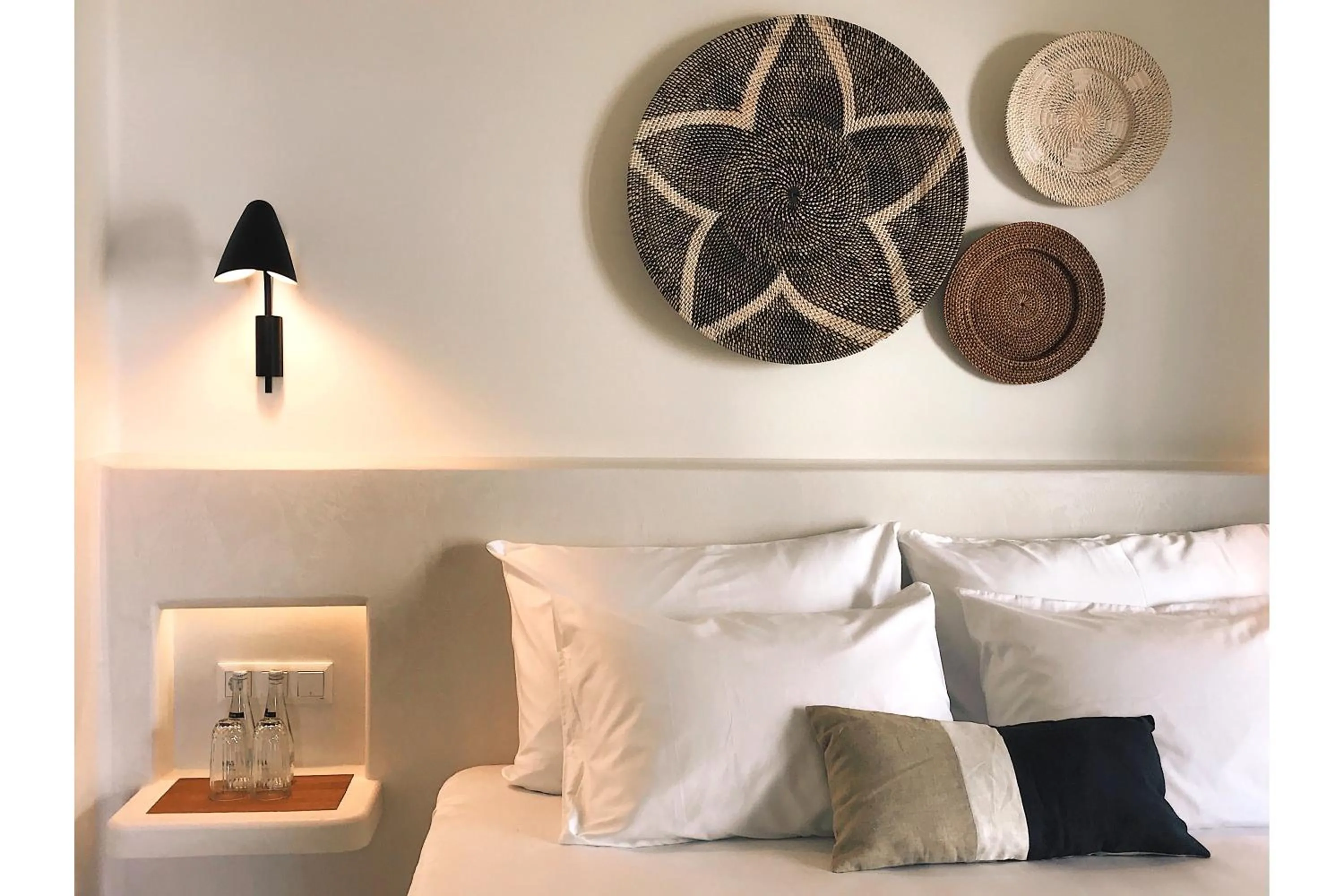 Bedroom, Bed in Pilos Suites