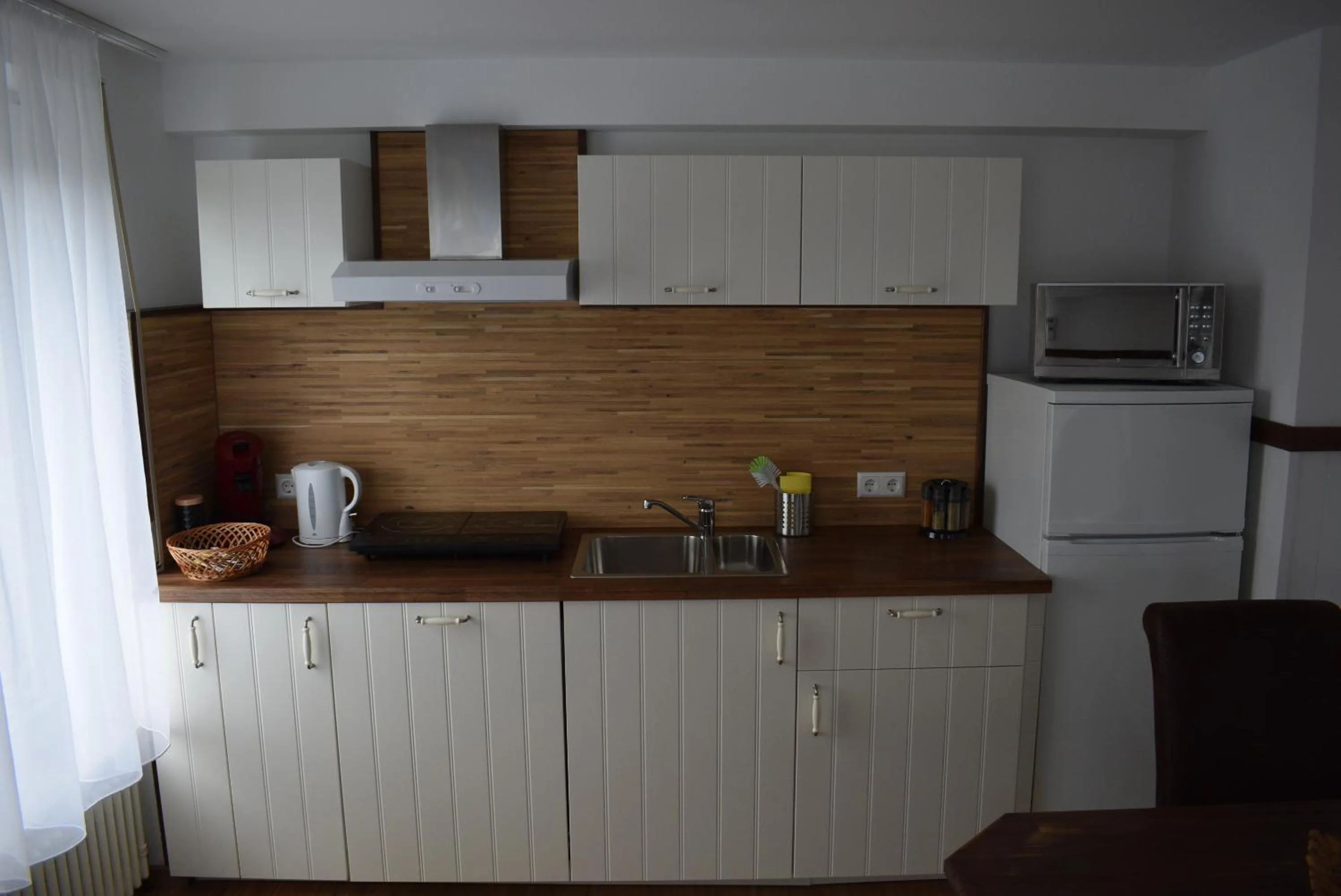 kitchen in Apartments mit Klimaanlage am Neckarufer, Schöne Aussicht