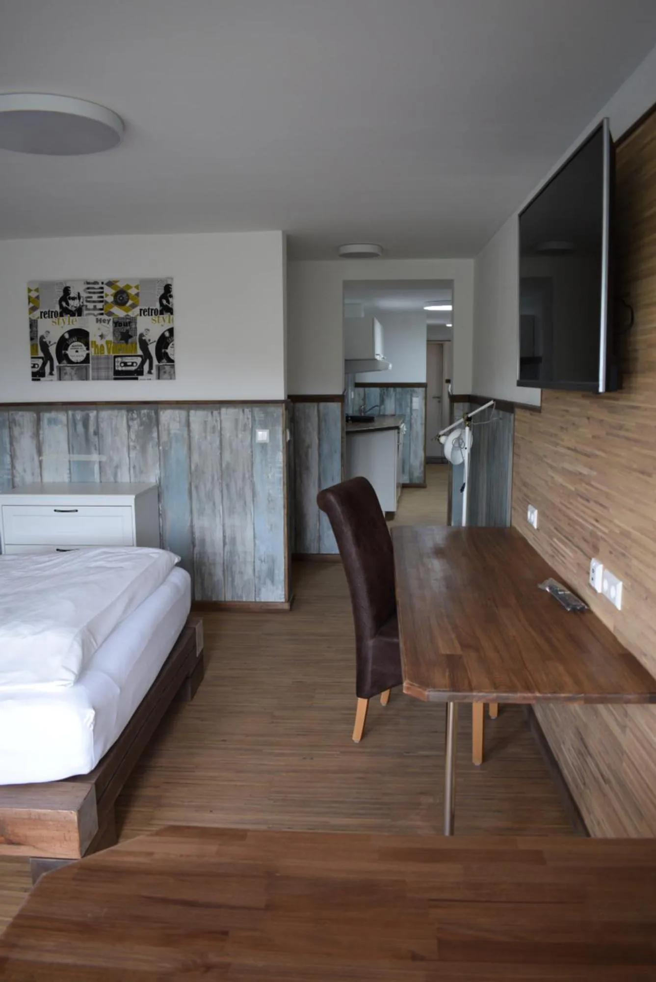 Photo of the whole room, Bed in Apartments mit Klimaanlage am Neckarufer, Schöne Aussicht