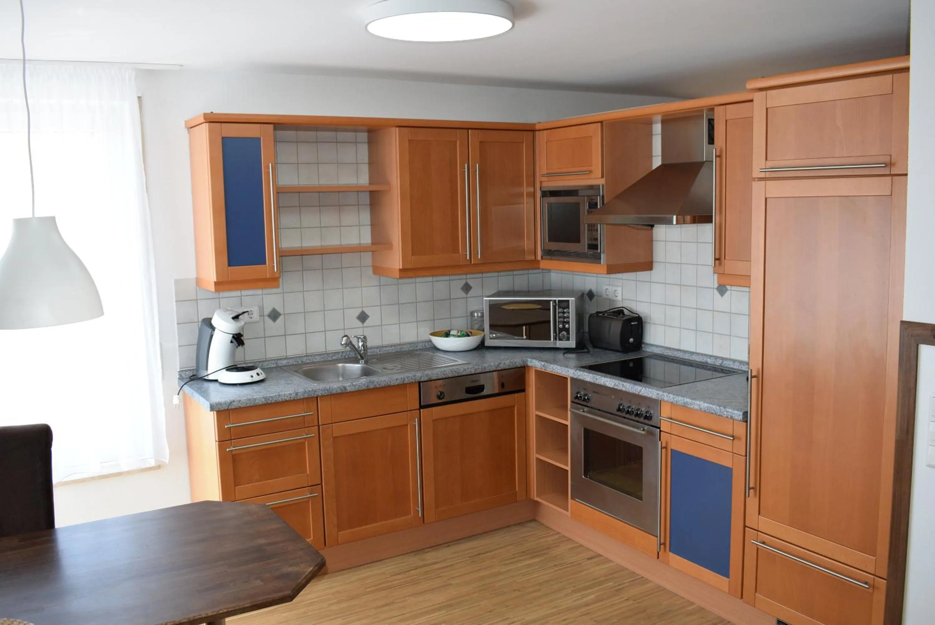 Kitchen or kitchenette in Apartments mit Klimaanlage am Neckarufer, Schöne Aussicht