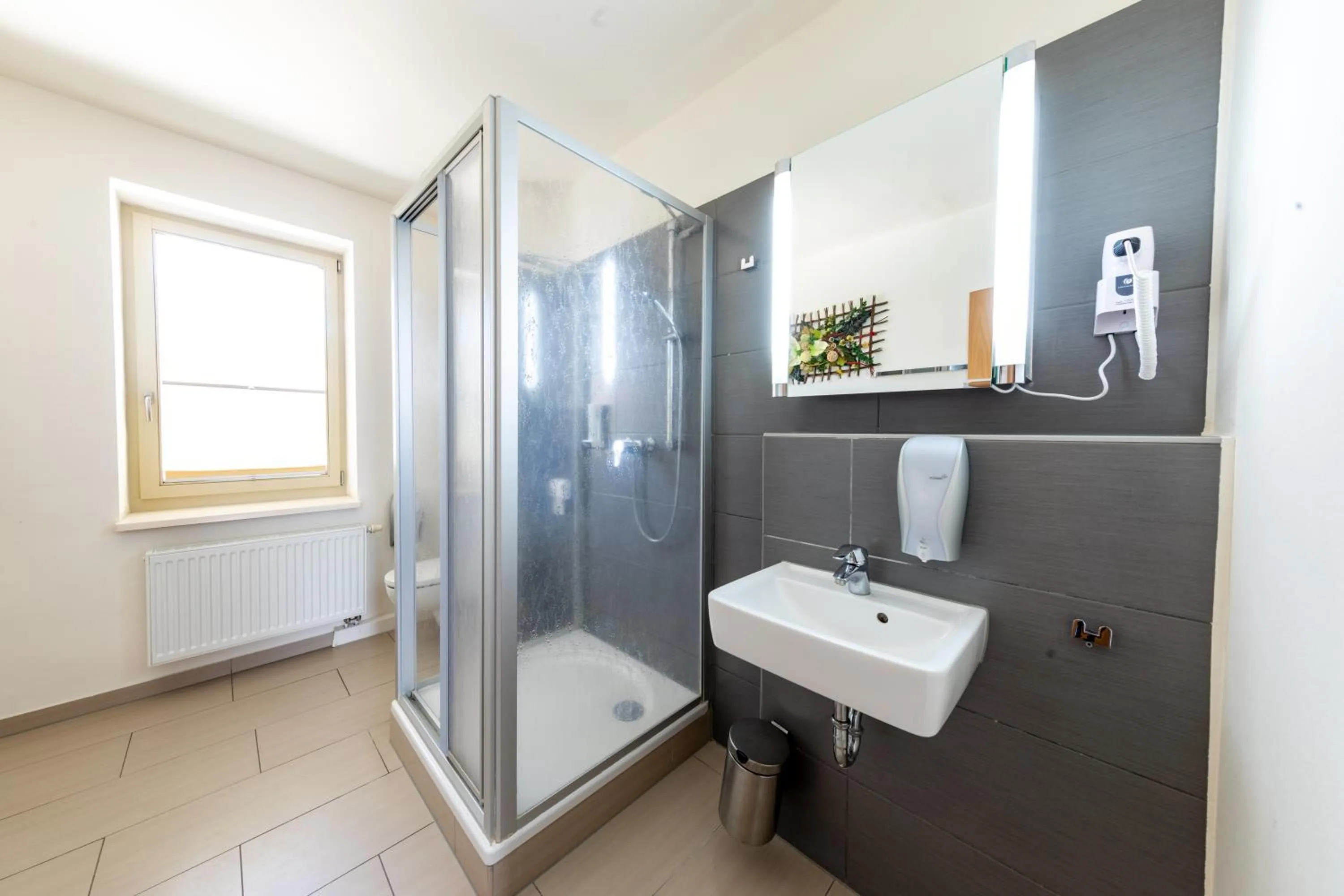 Bathroom in Forsthaus Thiemsburg im Nationalpark Hainich