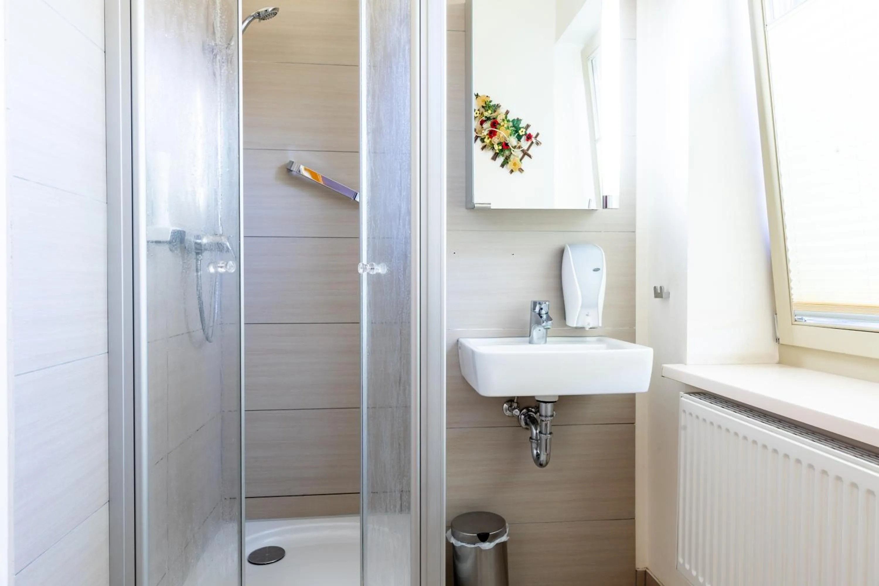 Bathroom in Forsthaus Thiemsburg im Nationalpark Hainich