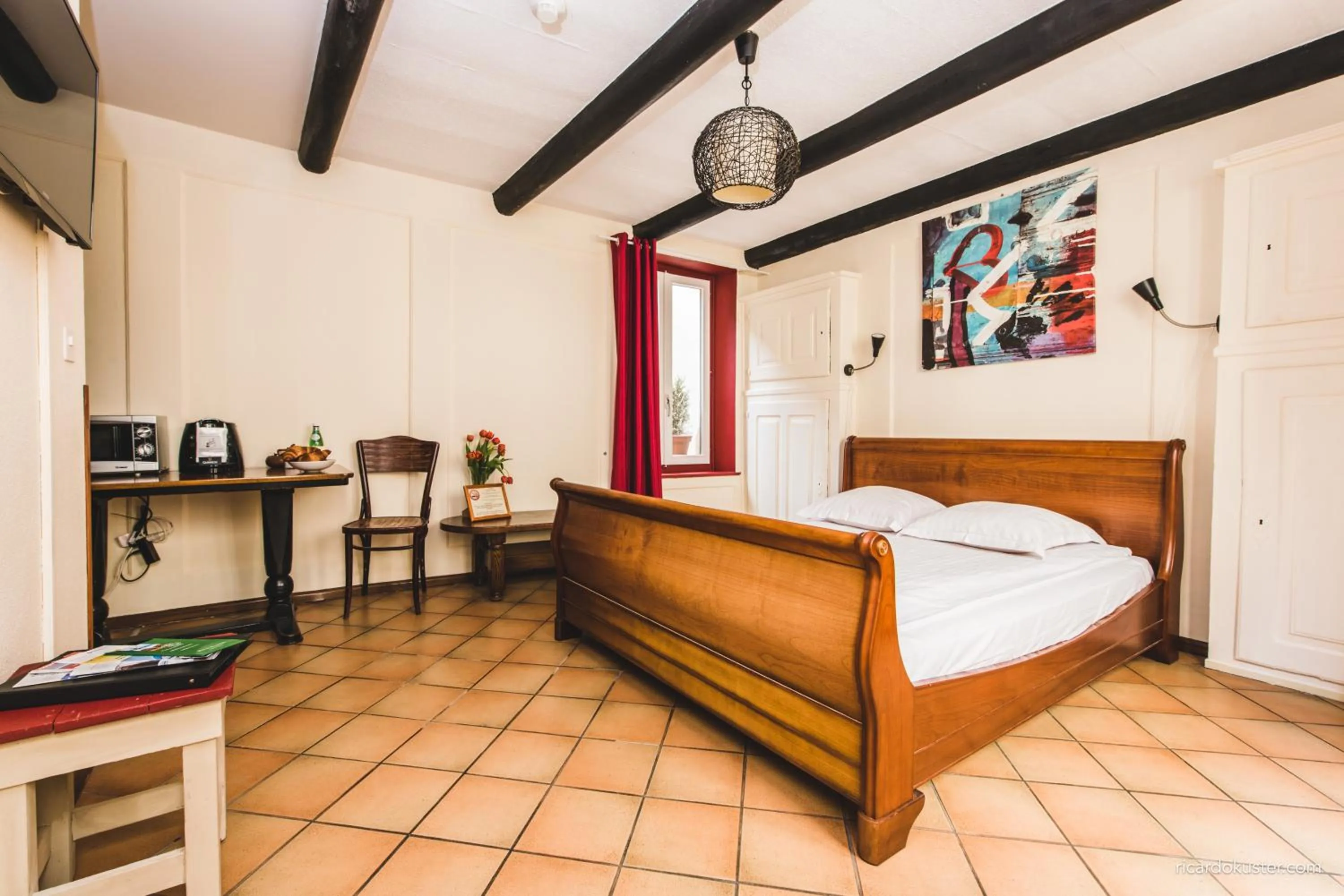 Bed in Aux chambres du Banneret