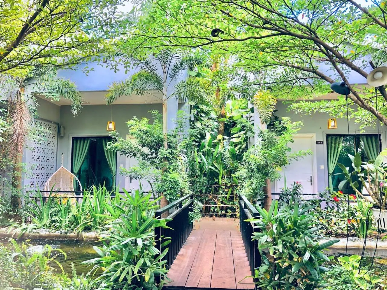 Property building in Raing Phnom Bungalow