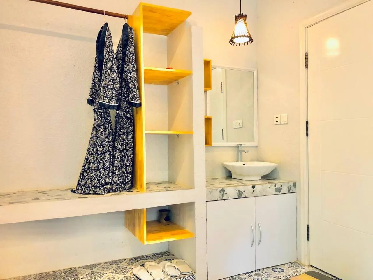 Bathroom in Raing Phnom Bungalow