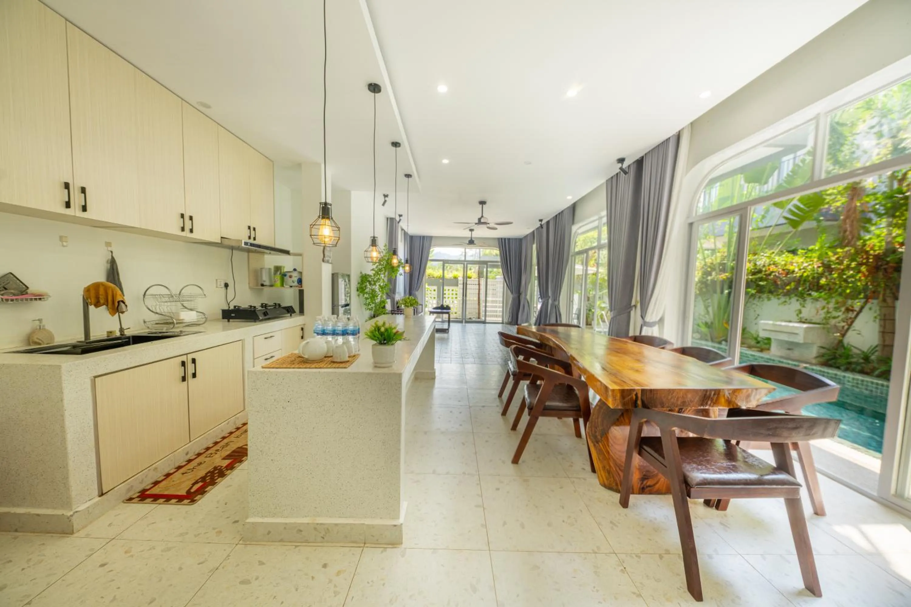 Kitchen or kitchenette in Raing Phnom Bungalow