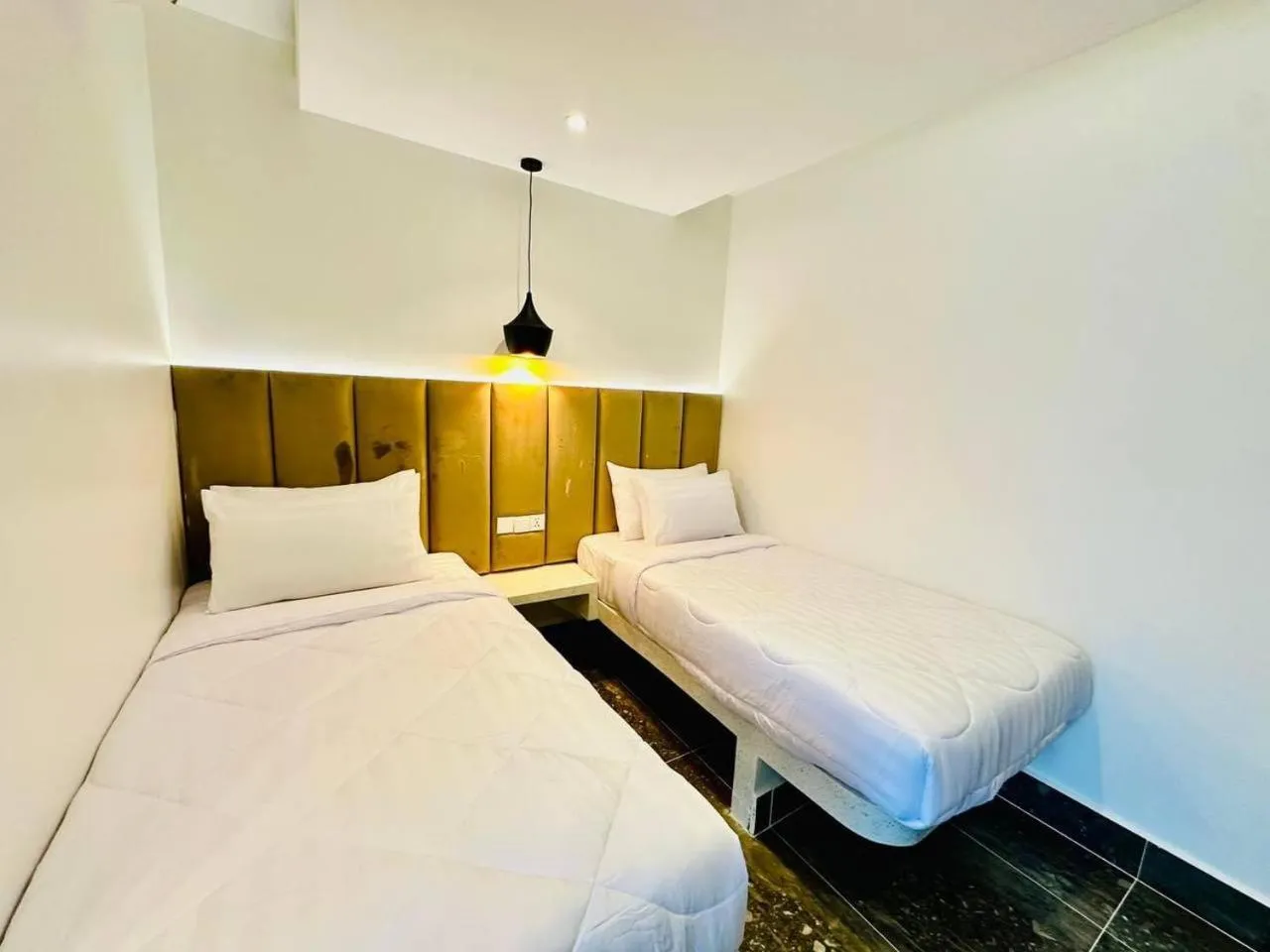 Bedroom, Bed in Raing Phnom Bungalow