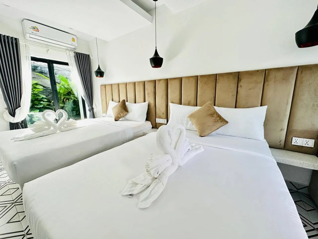 Bed in Raing Phnom Bungalow