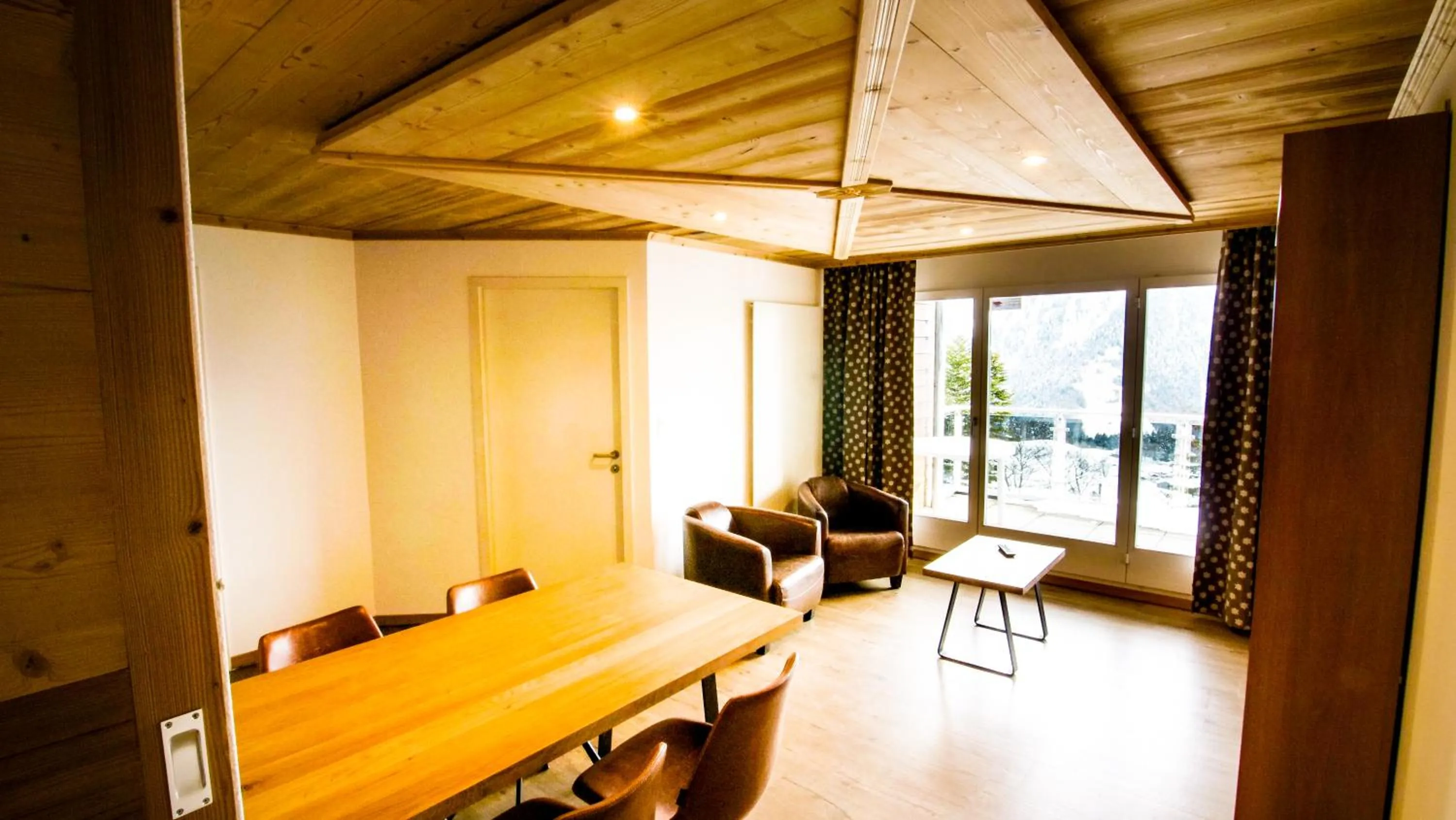 Dining area in Hotel Central Résidence